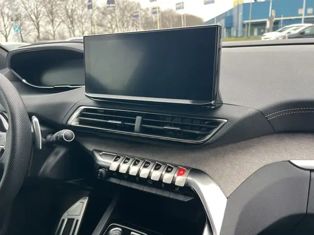 Peugeot 5008 view 12
