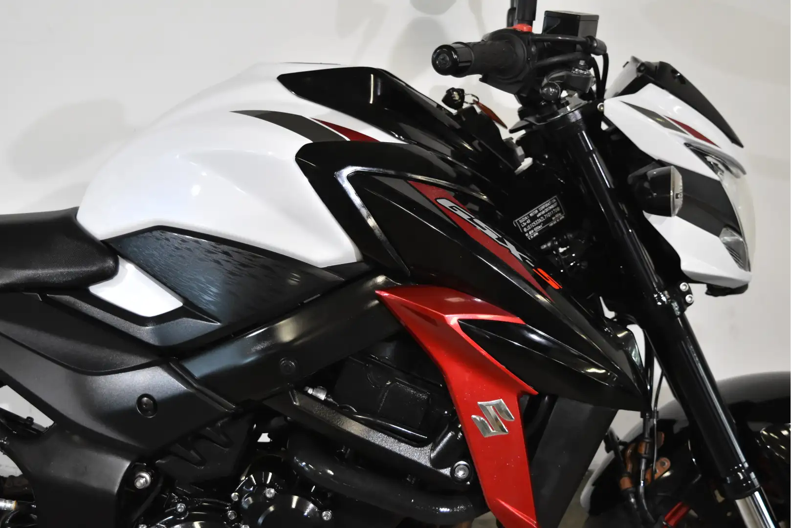 Suzuki GSX-S 750 ZA - 2