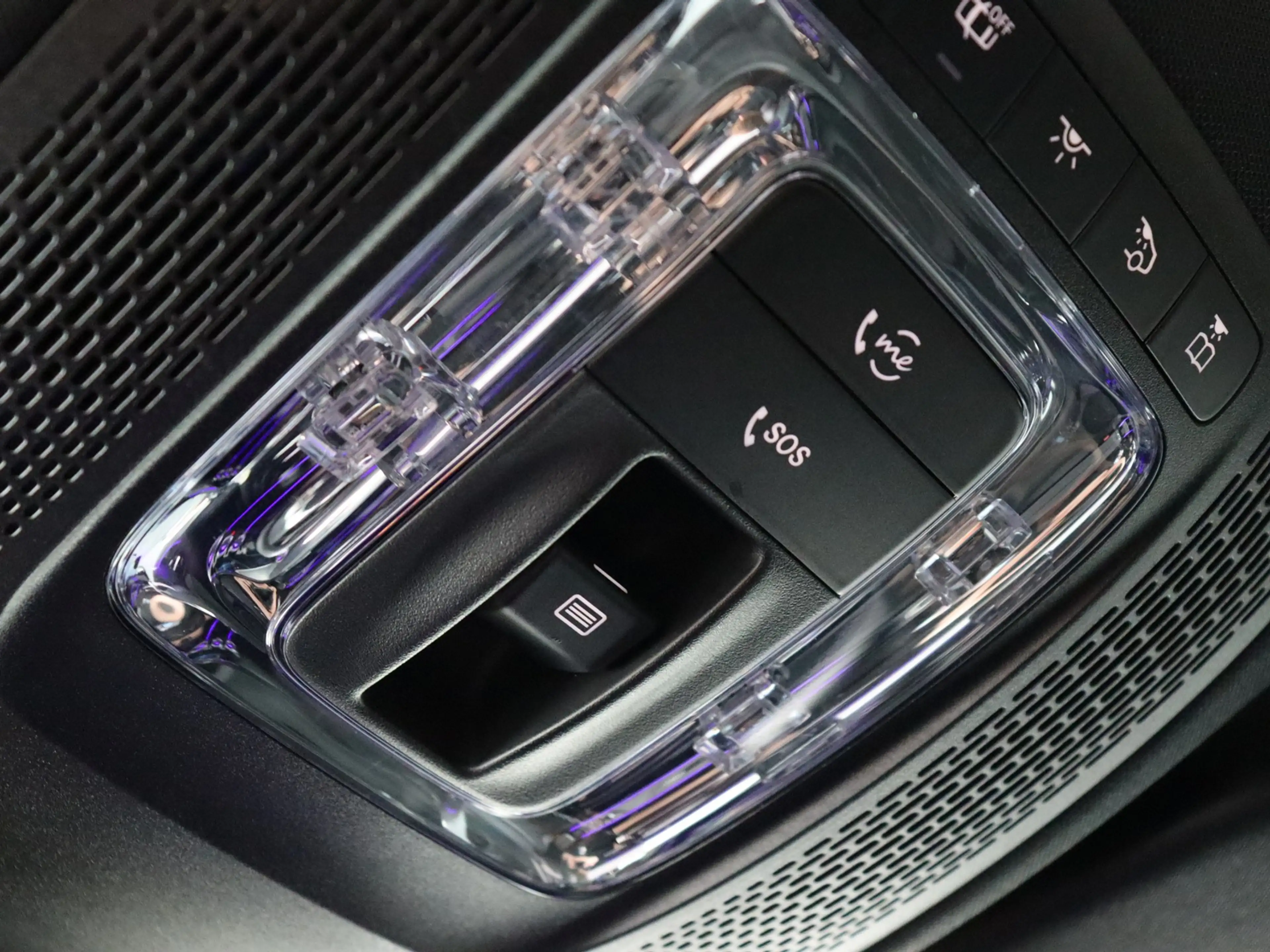 Mercedes-Benz GLA 250 e AMG Line (Pano / 360 Camera / Burmester / ACC / — photo 36