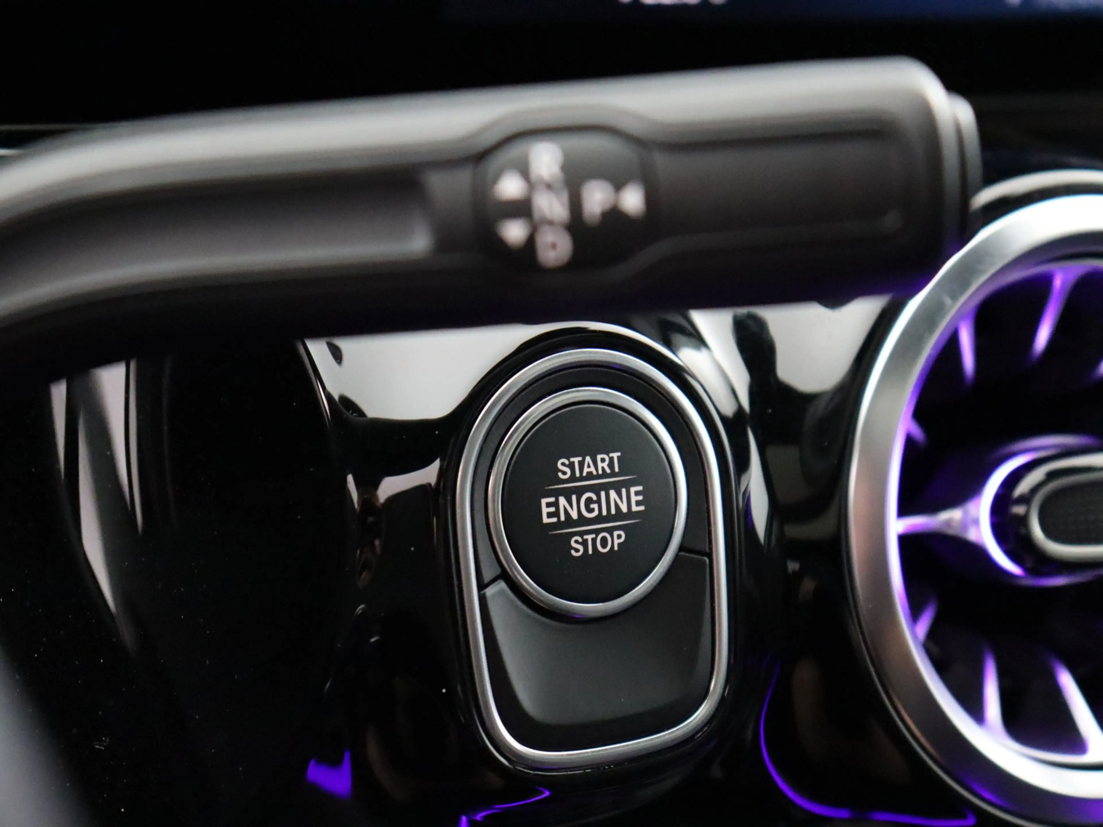 Mercedes-Benz GLA 250 e AMG Line (Pano / 360 Camera / Burmester / ACC / — photo 24