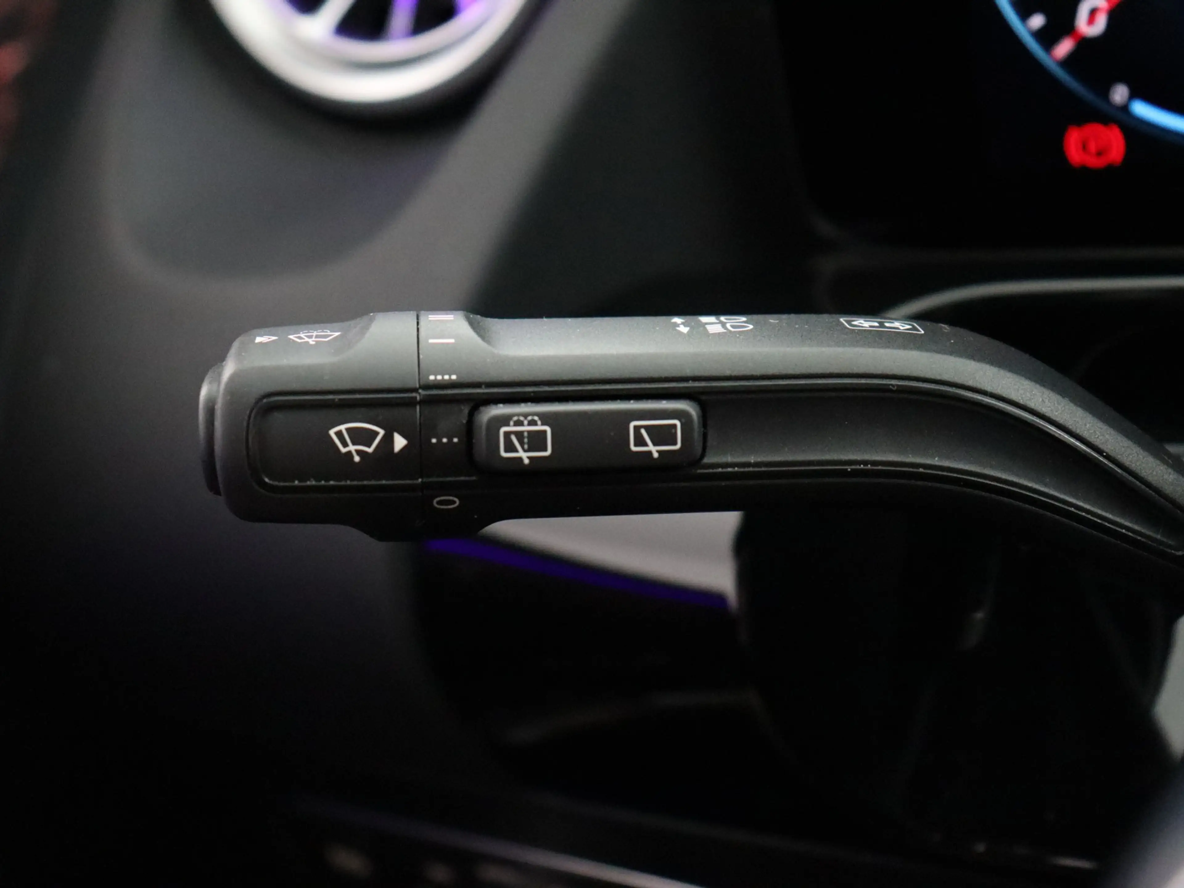 Mercedes-Benz GLA 250 e AMG Line (Pano / 360 Camera / Burmester / ACC / — photo 21
