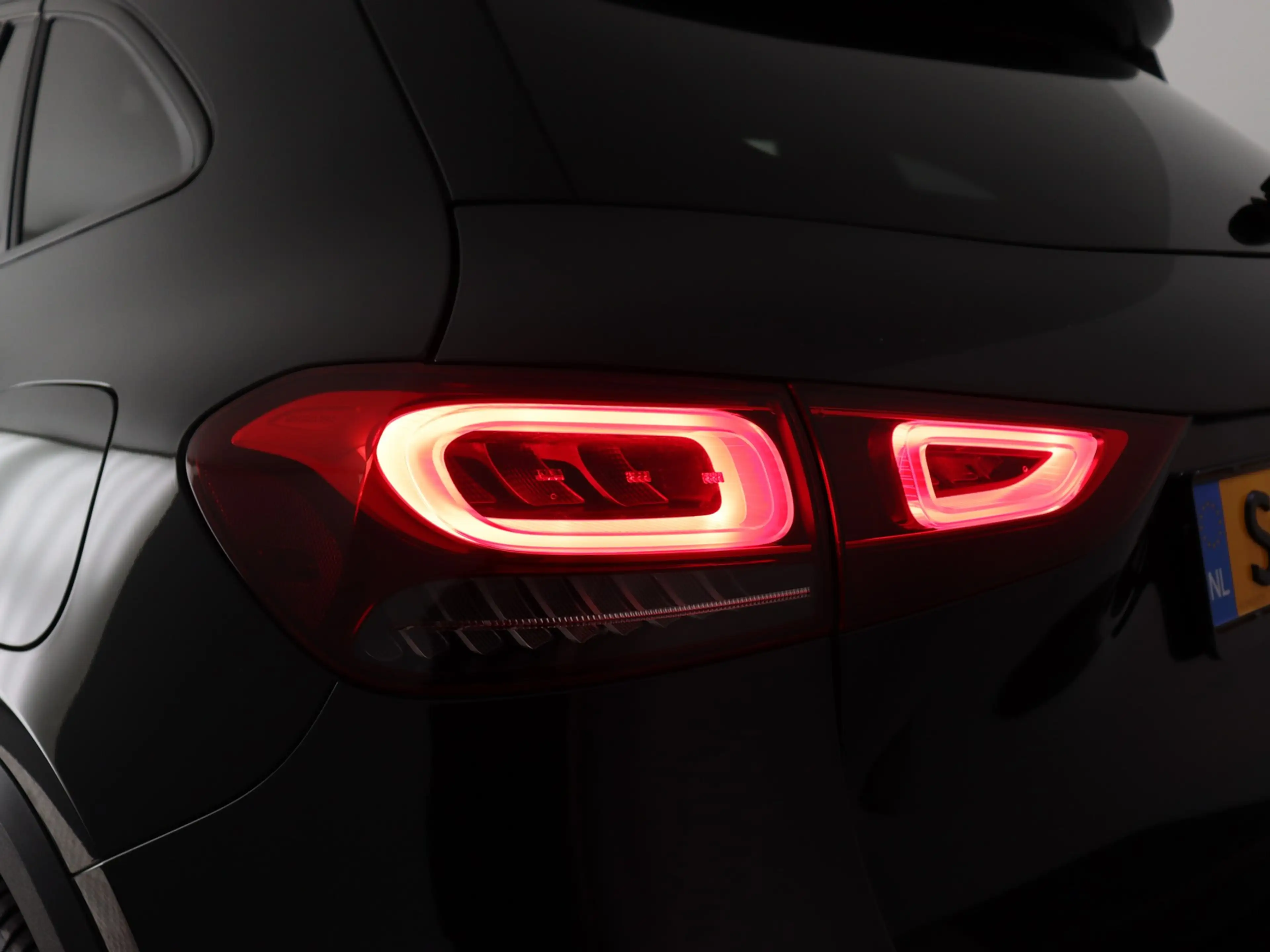 Mercedes-Benz GLA 250 e AMG Line (Pano / 360 Camera / Burmester / ACC / — photo 40