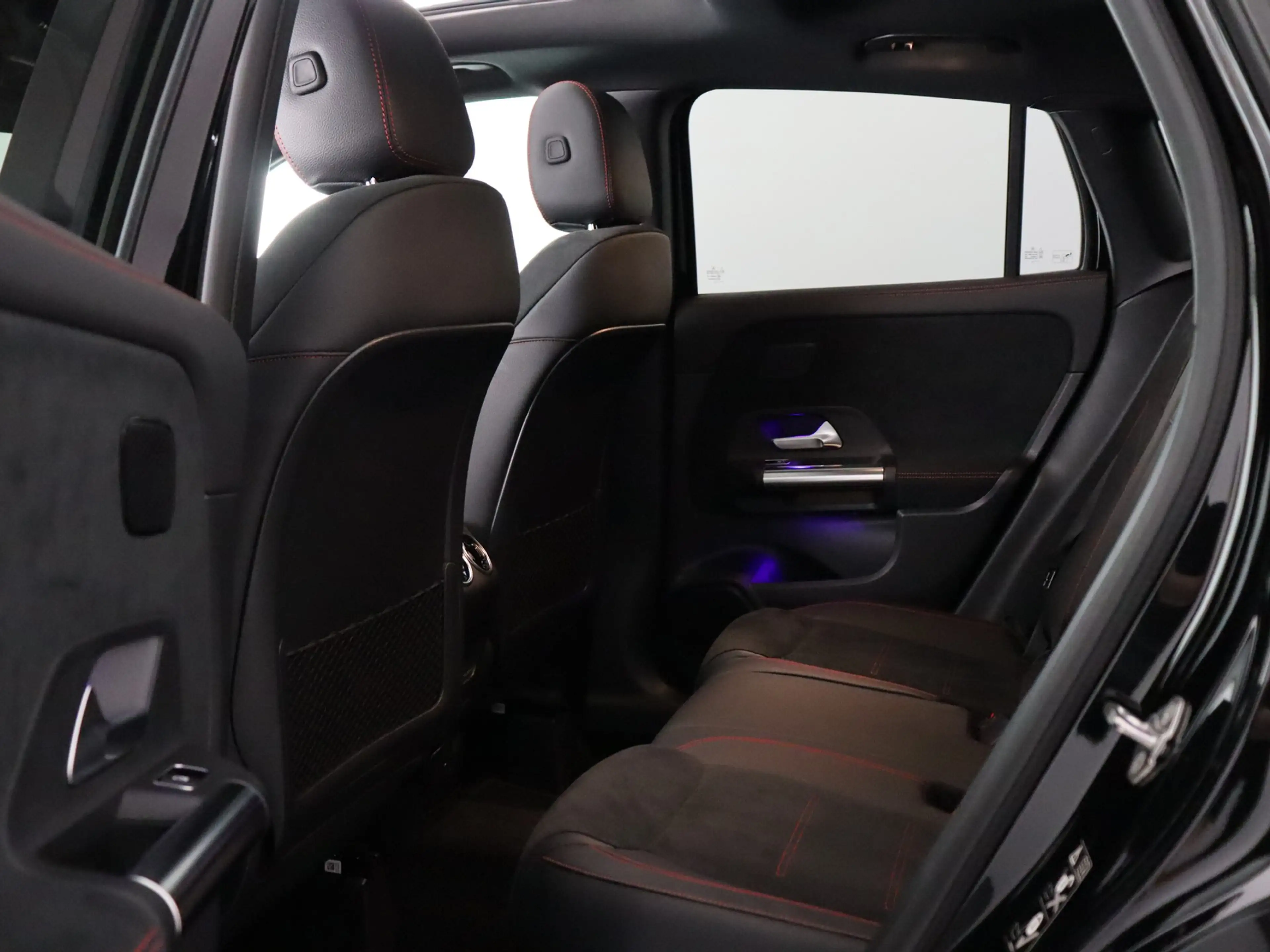Mercedes-Benz GLA 250 e AMG Line (Pano / 360 Camera / Burmester / ACC / — photo 41