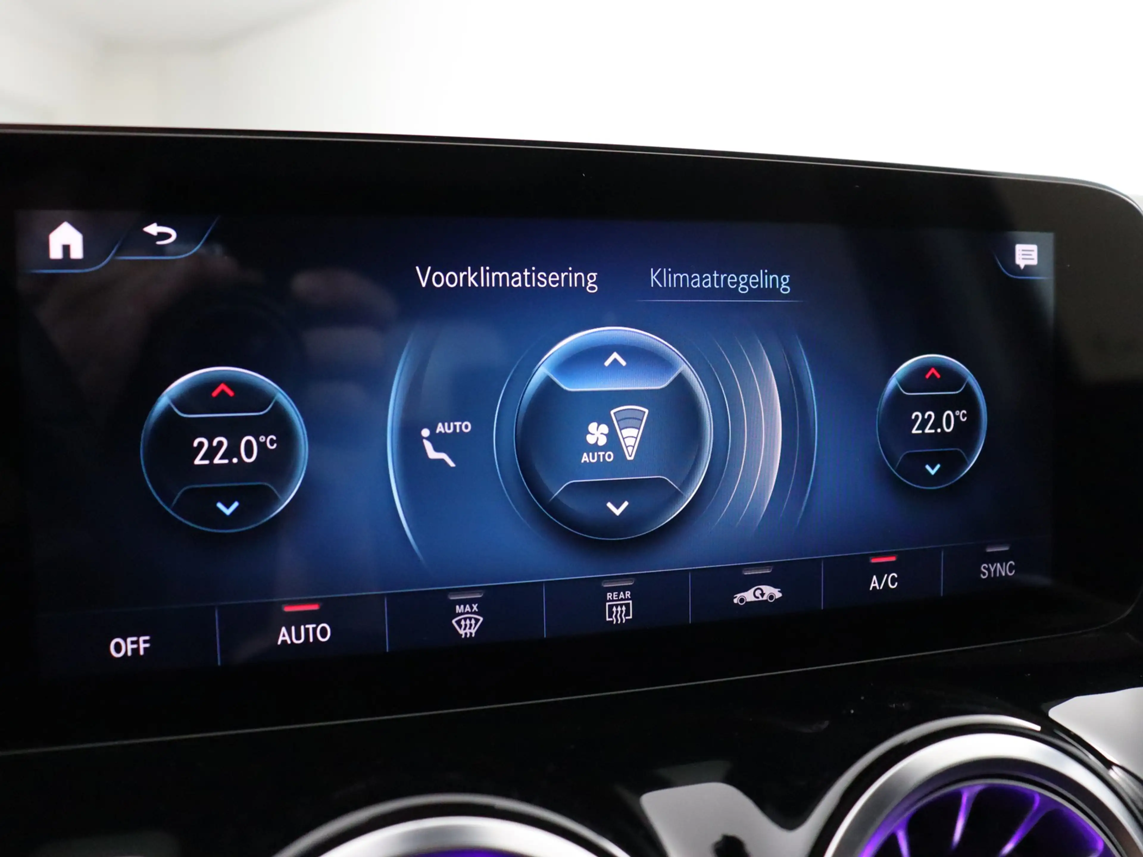Mercedes-Benz GLA 250 e AMG Line (Pano / 360 Camera / Burmester / ACC / — photo 29