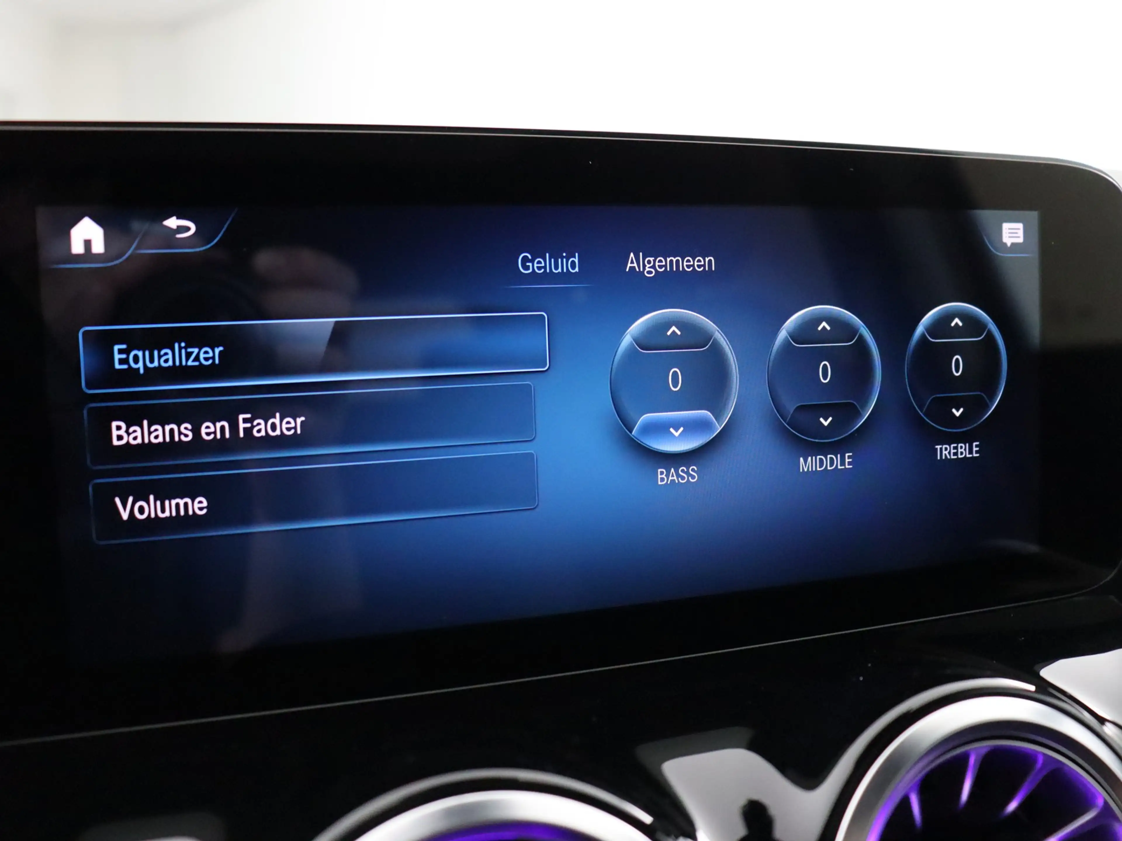 Mercedes-Benz GLA 250 e AMG Line (Pano / 360 Camera / Burmester / ACC / — photo 26