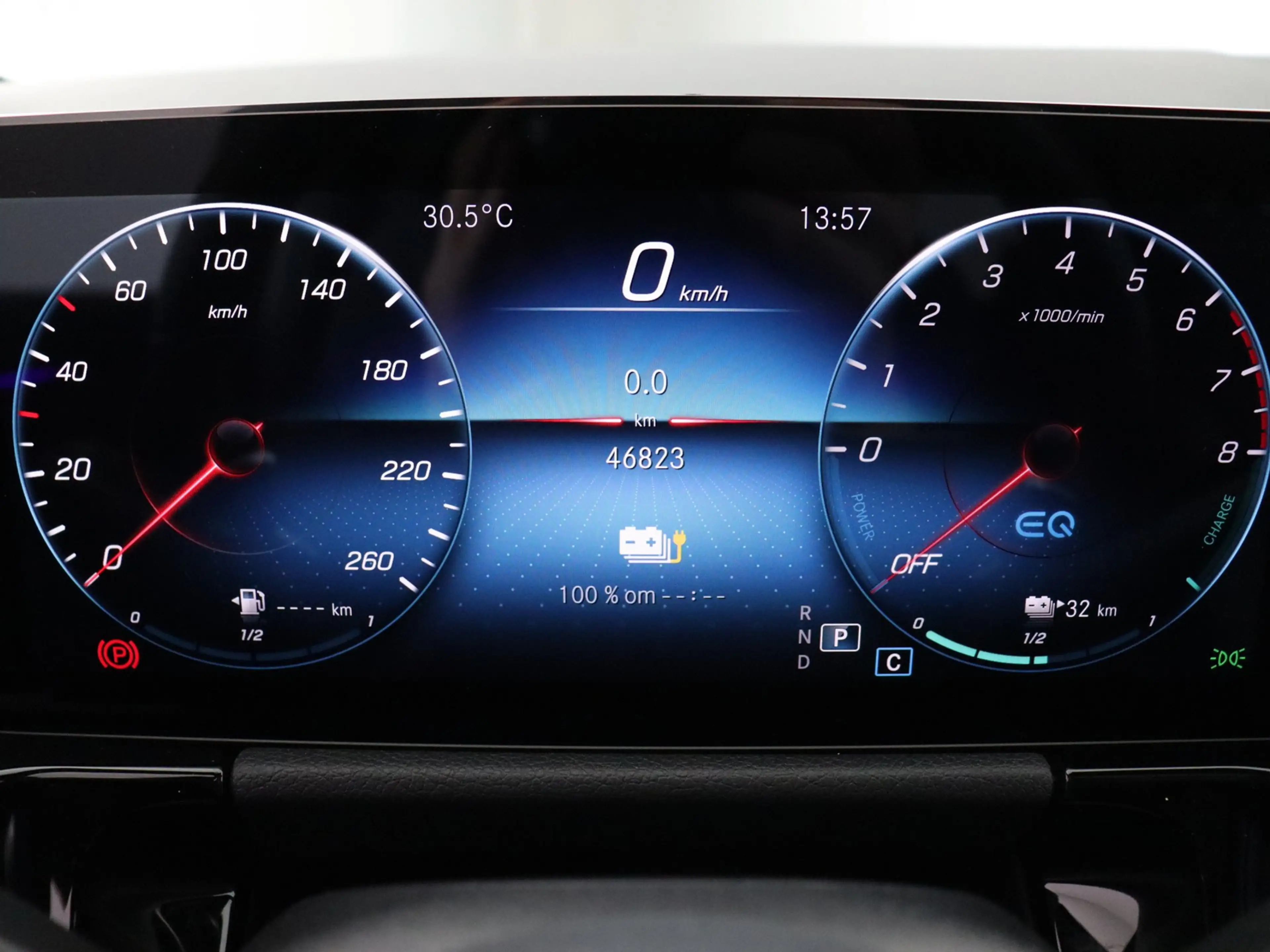 Mercedes-Benz GLA 250 e AMG Line (Pano / 360 Camera / Burmester / ACC / — photo 17