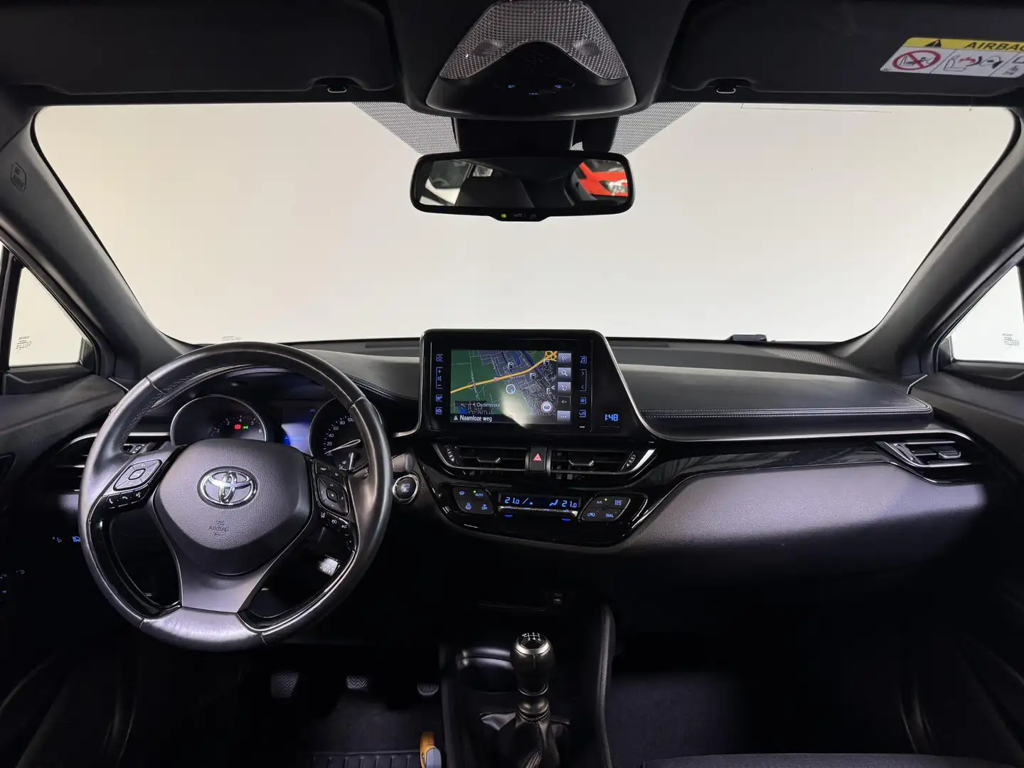 Toyota C-HR 1.2 Dynamic handgeschakeld | 1300kg trekgew. | Key Grijs - 2