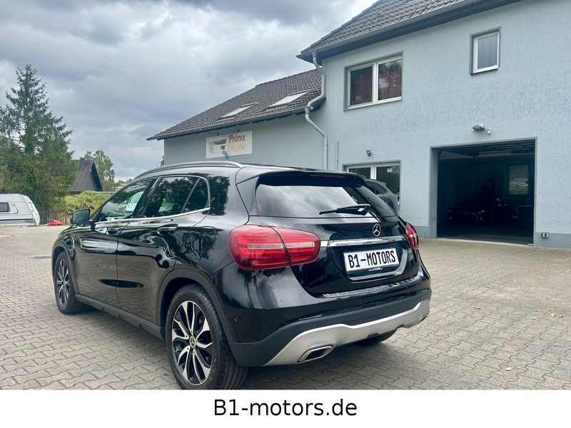 Mercedes-Benz GLA 220 CDI / d 4Matic*LED*Navi*AHK*Stand-HZG*1A — photo 13