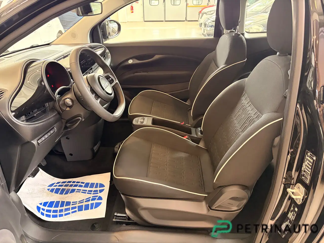 Fiat 500e 42 kWh hatchback-320 berlina Nazionale 10