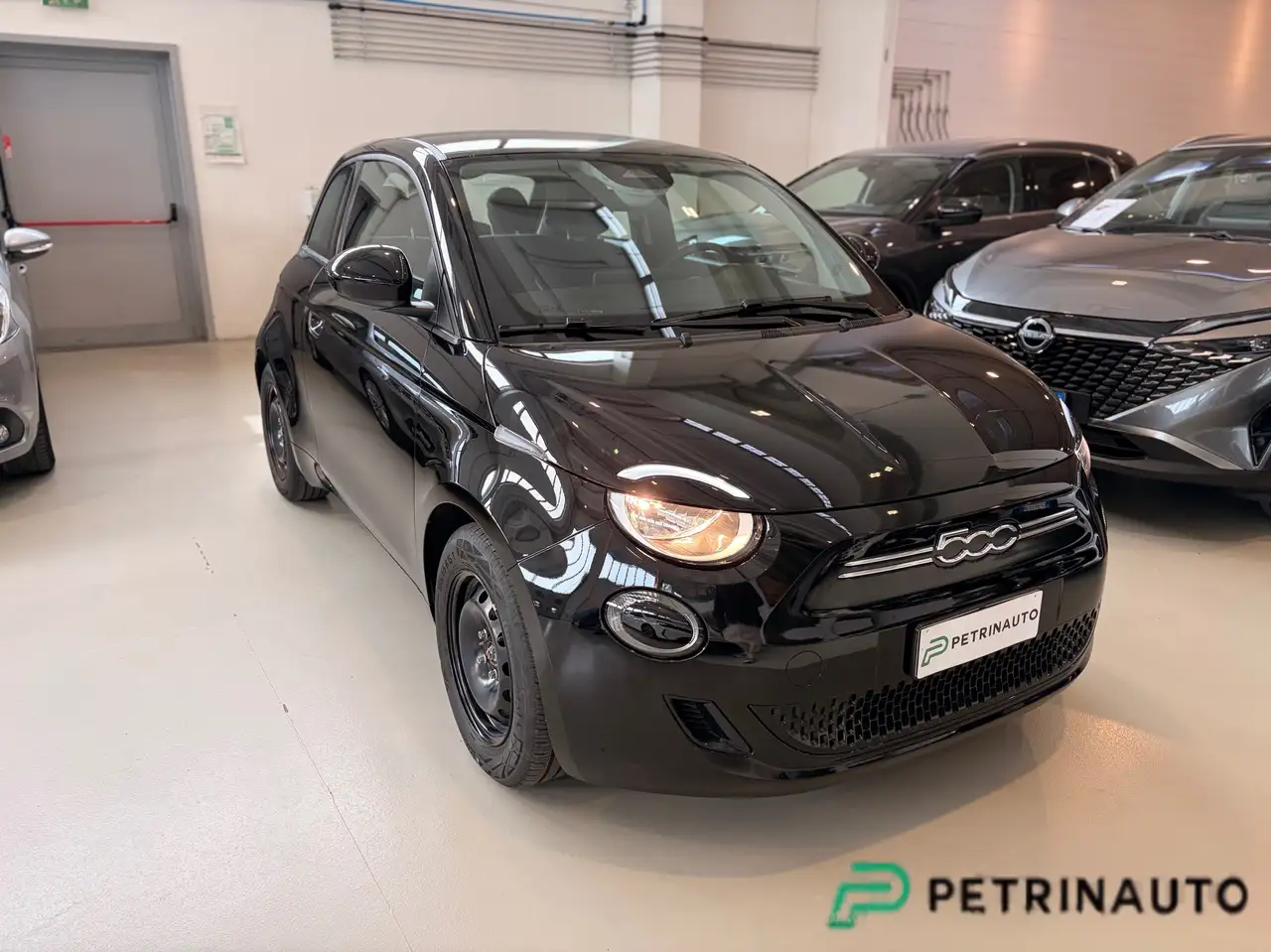 Fiat 500e 42 kWh hatchback-320 berlina Nazionale 3