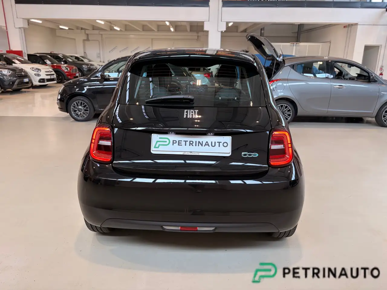 Fiat 500e 42 kWh hatchback-320 berlina Nazionale 7