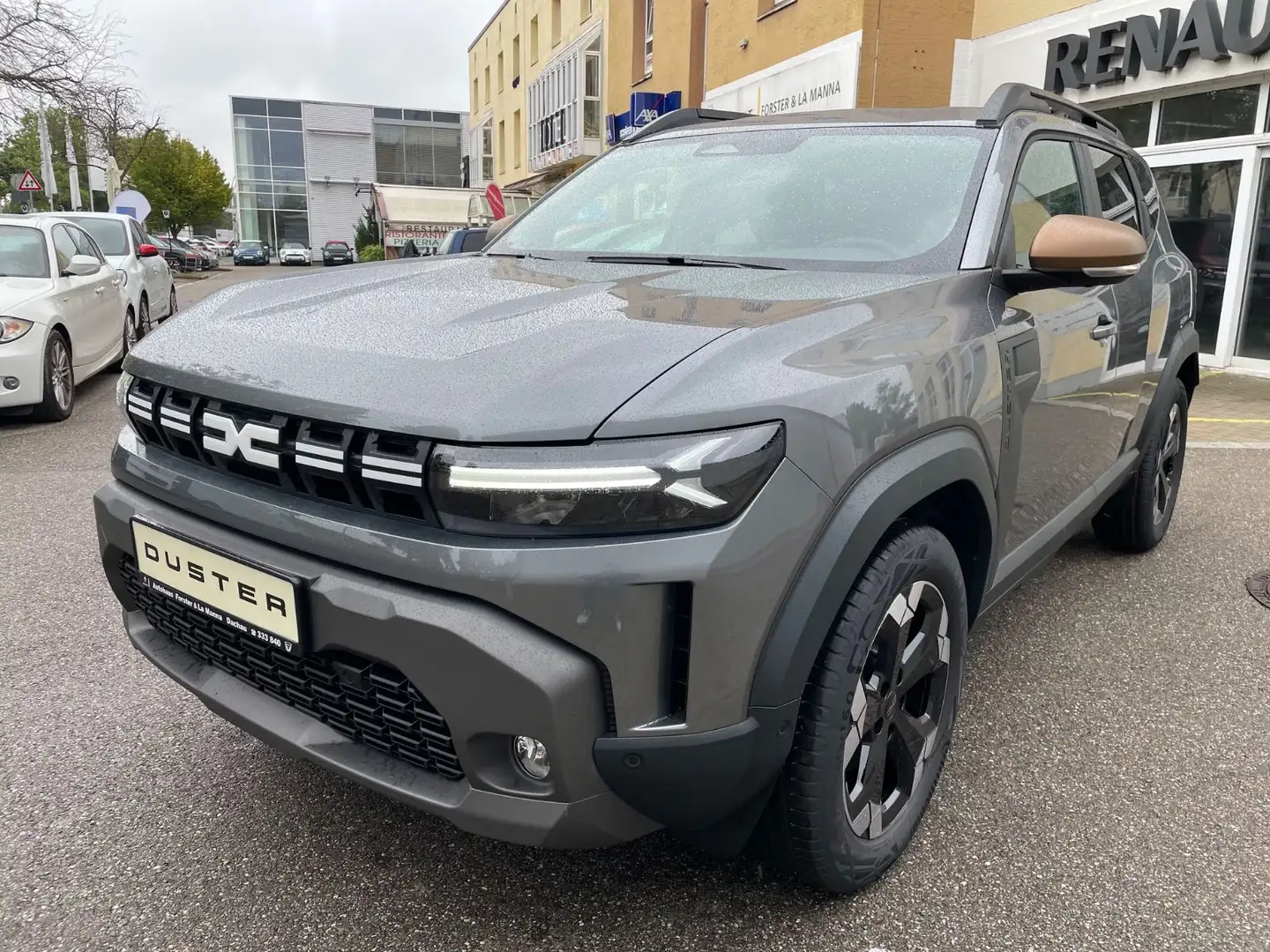Dacia Duster III Hybrid 140 Extreme+ inkl. Winterräder Gris - 1
