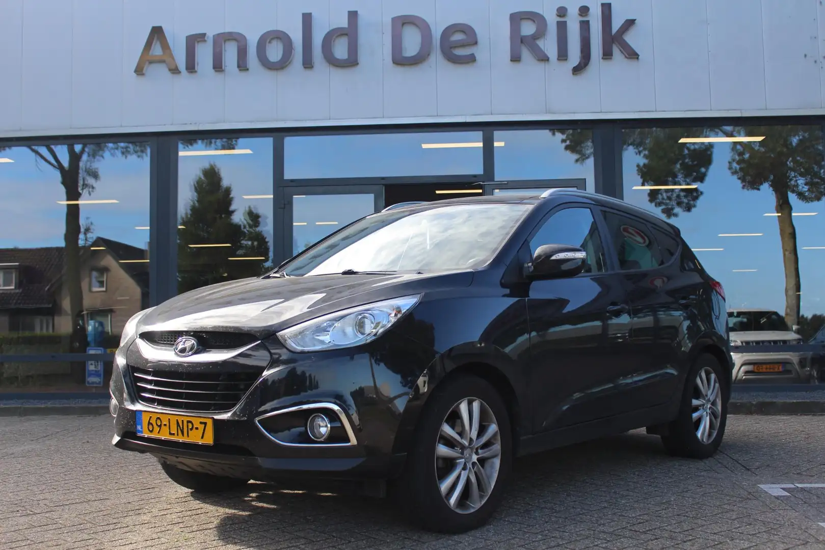 Hyundai iX35 2.0 CRDi HP 4WD i-Catcher Zwart - 1