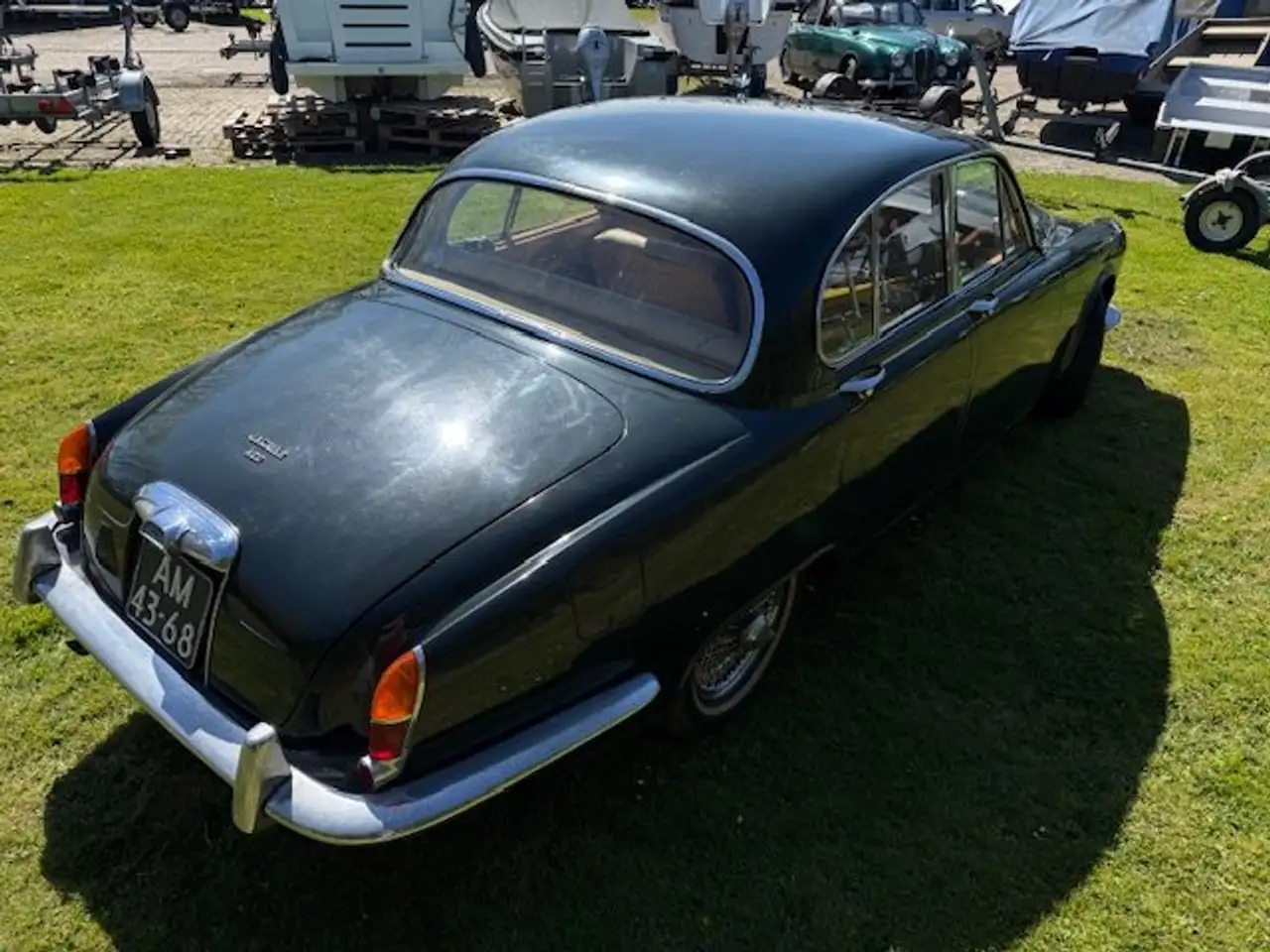 Jaguar 420, foto 2