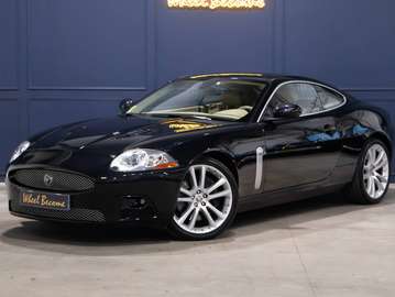 XKR Coupé 4.2 - 416 A