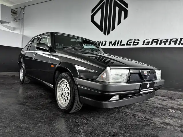 Alfa Romeo 75 75 2.0i Twin Spark ASN  ESEMPLARE n°1350/3500
