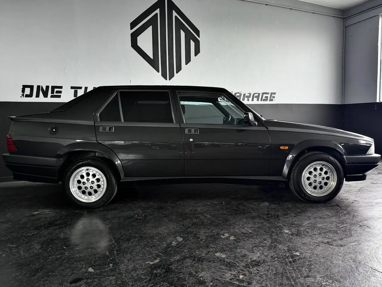 Alfa Romeo 75 2.0i Twin Spark ASN ESEMPLARE n°1350/3500, foto 3