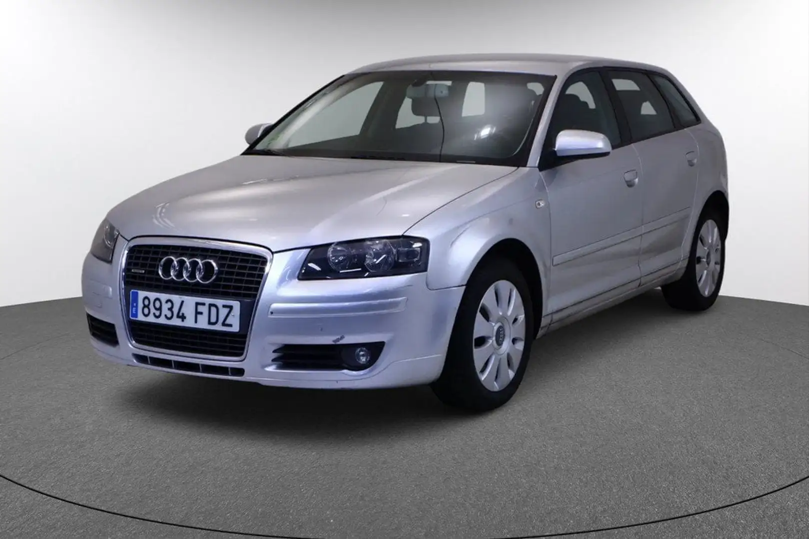 Audi A3 Sportback 2.0TDI Attraction quattro Plateado - 1