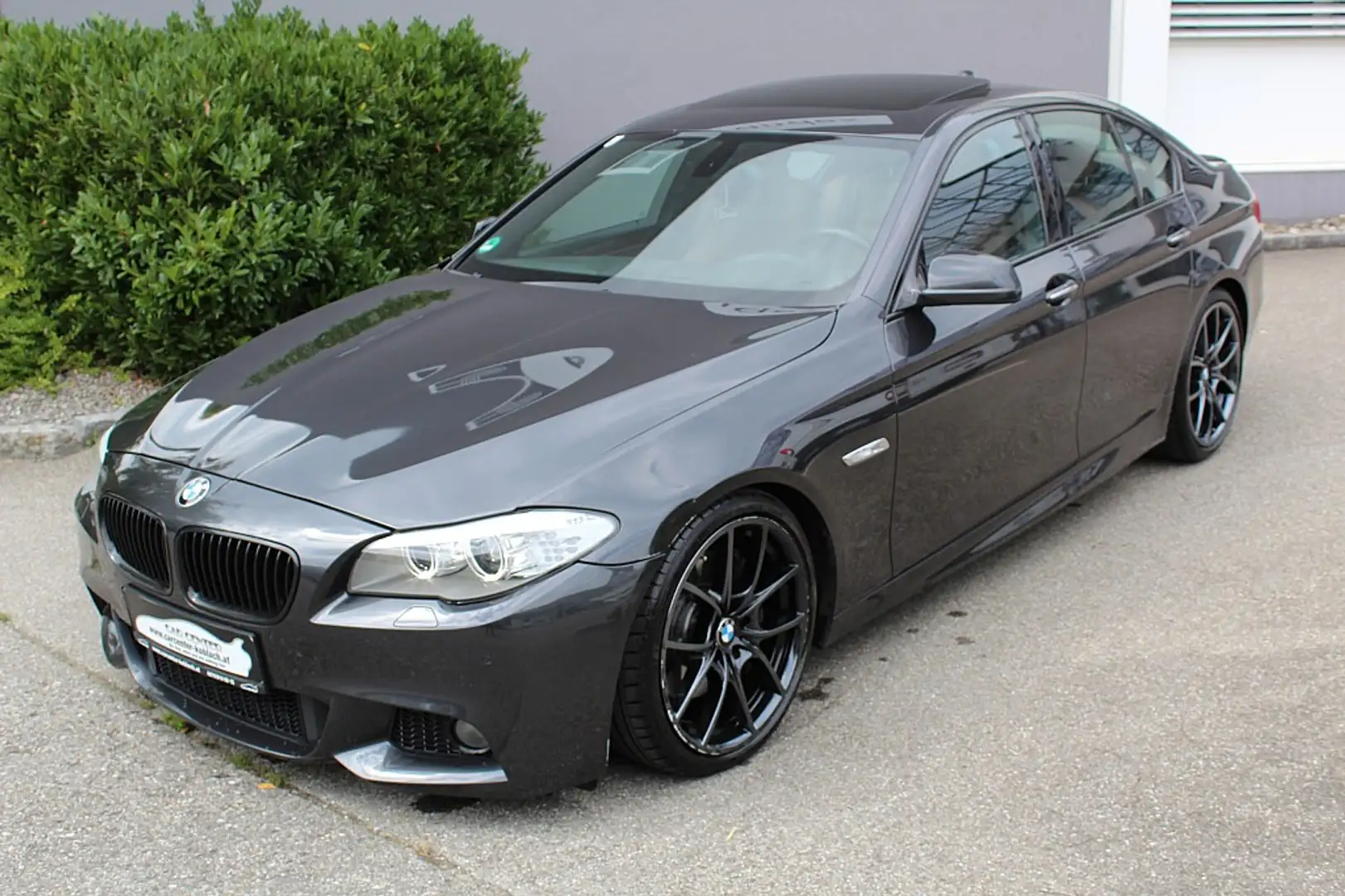 BMW 535 d Aut. M Paket Lim Rot - 1
