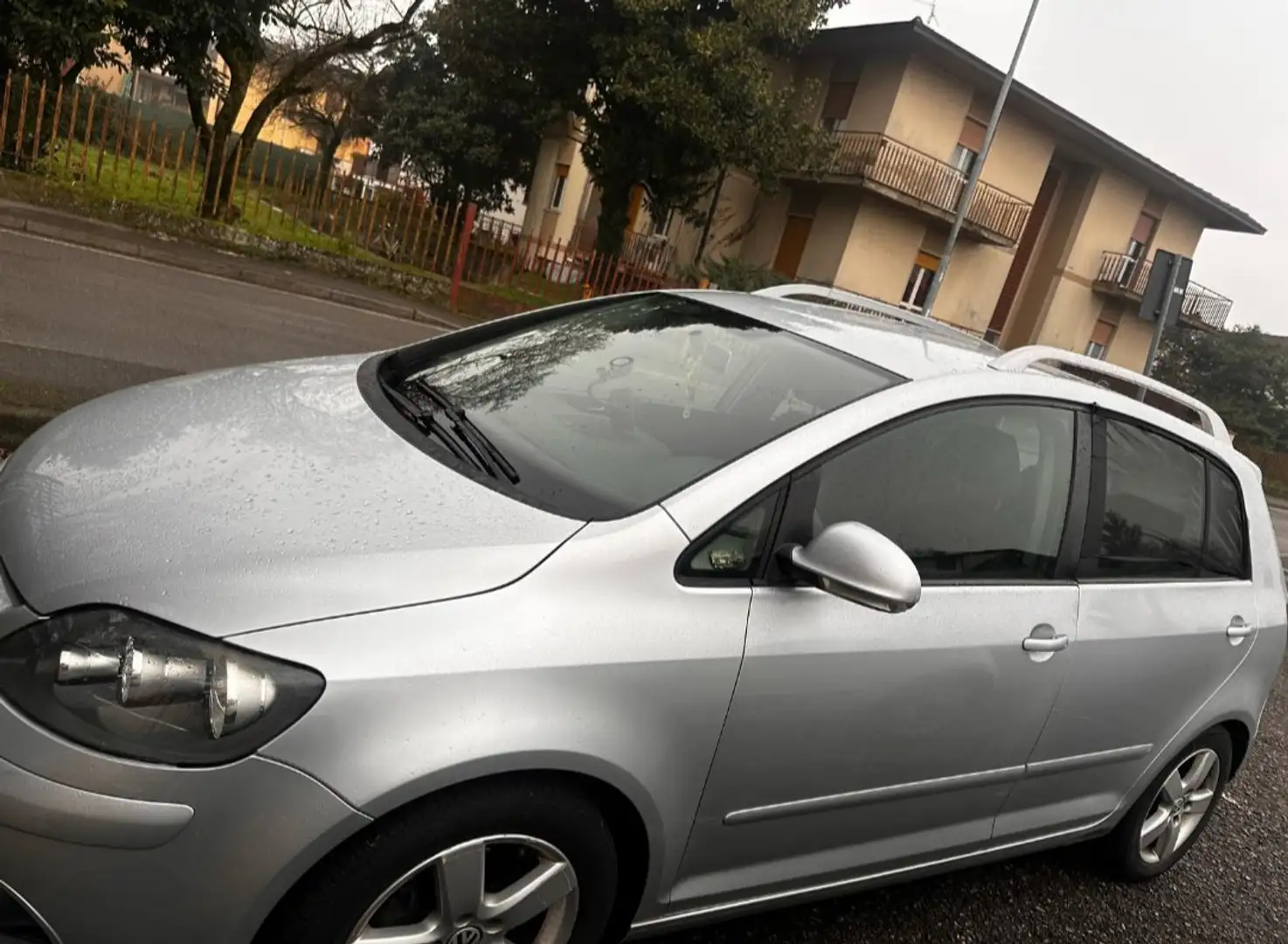 Volkswagen Golf Plus 2.0 tdi Sportline c/pelle dpf - 1