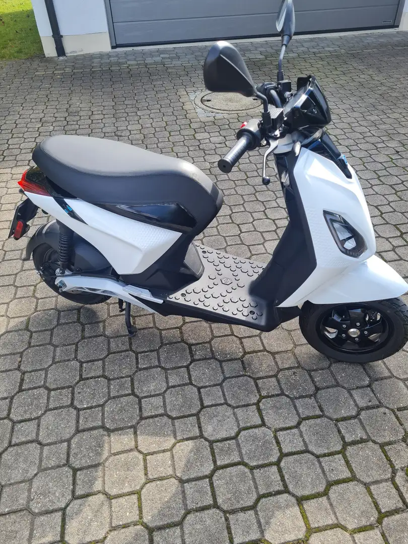 Piaggio Piaggio 1 Active E Roller 125 Klasse Blanc - 2