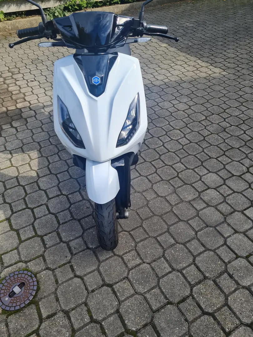 Piaggio Piaggio 1 Active E Roller 125 Klasse Blanc - 1