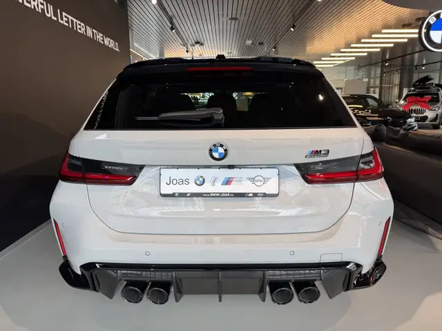 BMW M3 view 11