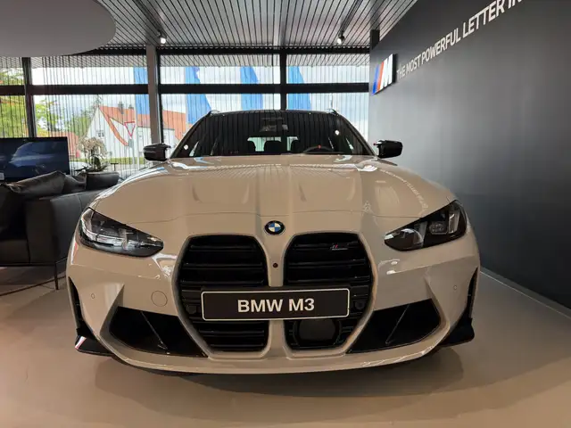 BMW M3 view 2