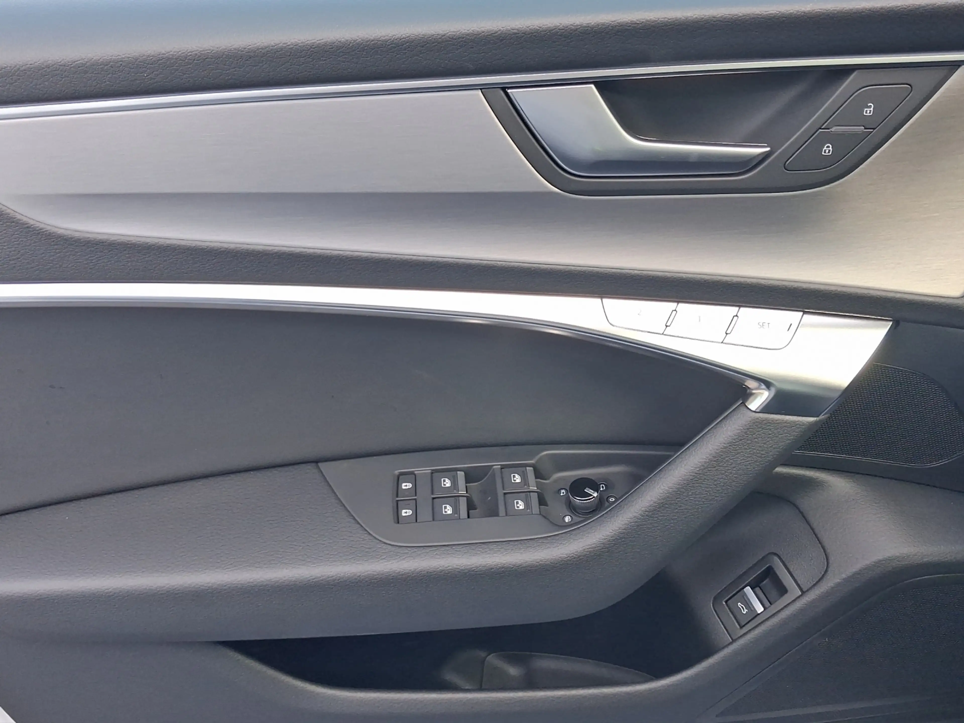 Audi S6 Avant 3.0 TDI quattro Pano Matrix ACC Ambiente ... — photo 12