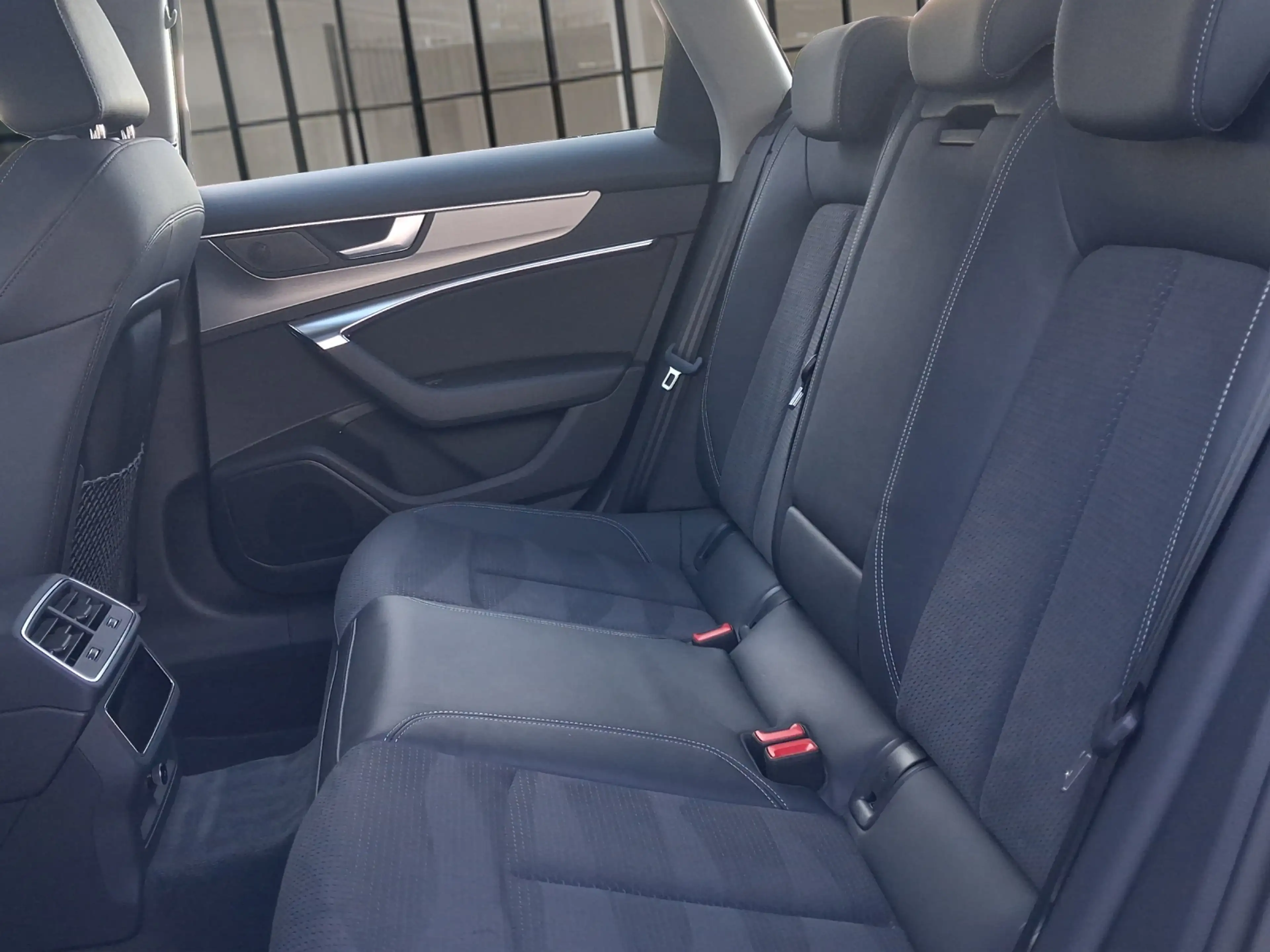 Audi S6 Avant 3.0 TDI quattro Pano Matrix ACC Ambiente ... — photo 6