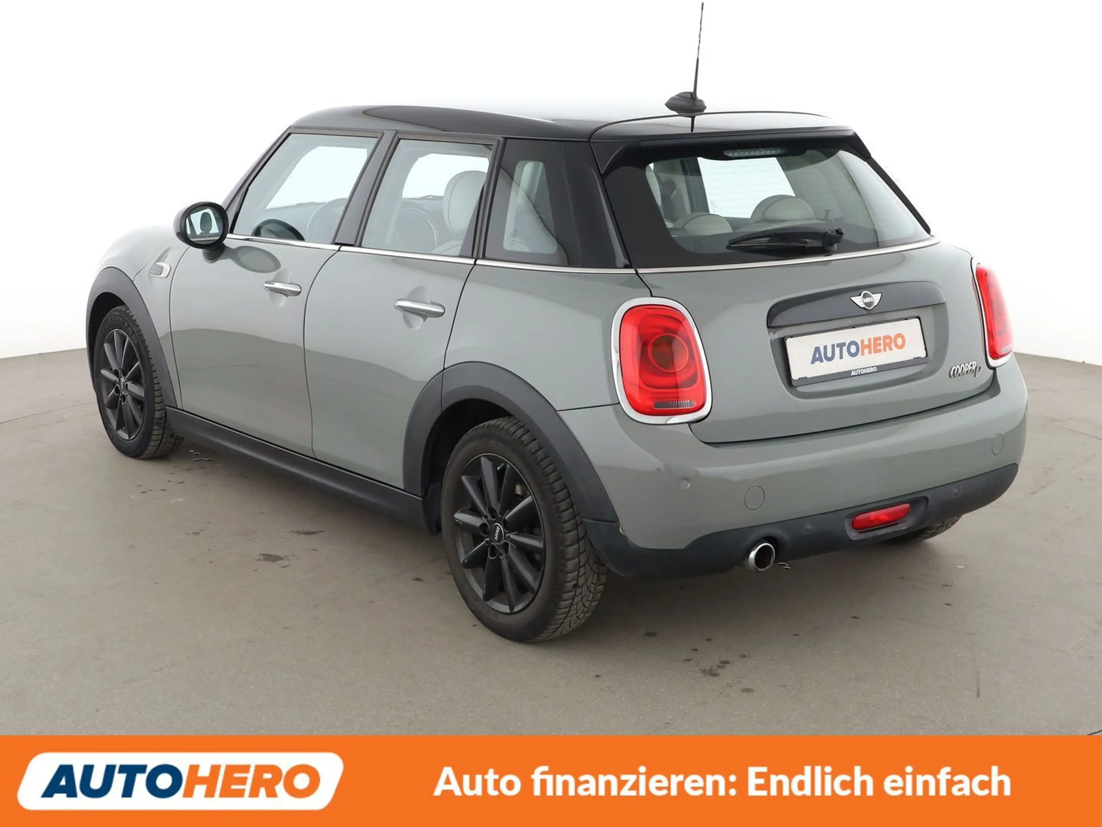 MINI Cooper D Cooper D Aut.*NAVI*LED*TEMPO*PDC*SHZ* — photo 4