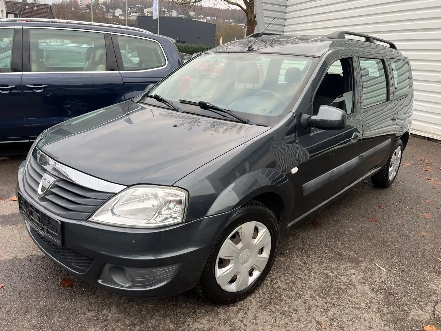 Dacia Logan MCV Kombi Laureate * 7.SITZE *TÜV NEU* Grijs - 1