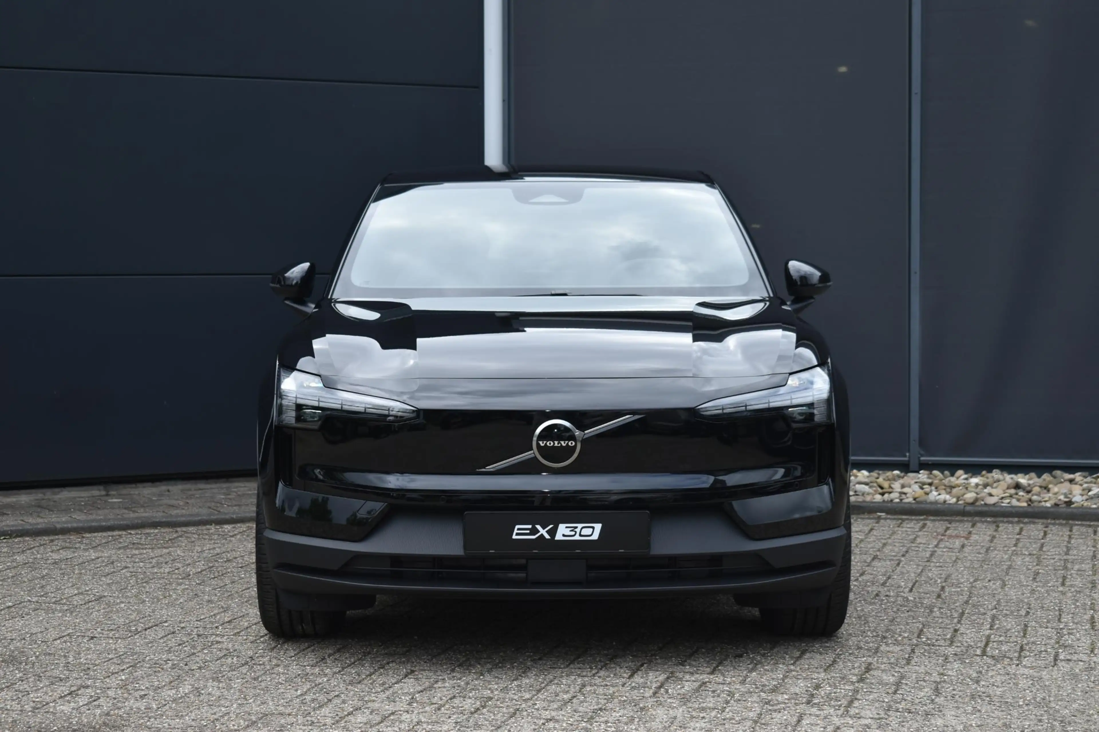 Volvo EX30 P5 Long Range Plus Europa 69 kWh | DEMO DEAL! | Ha — photo 4