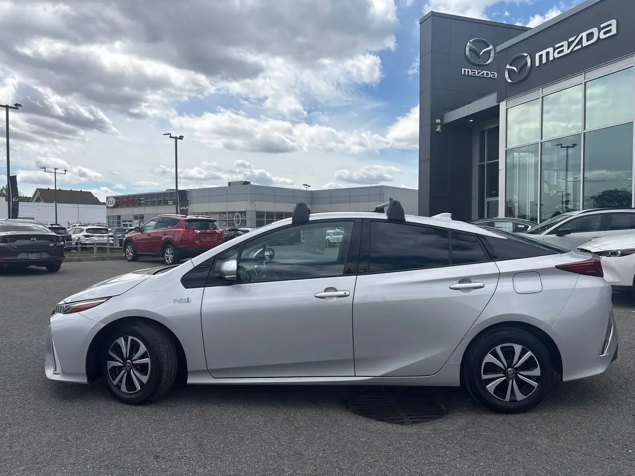 Toyota Prius Prime снимка Toyota Prius Prime