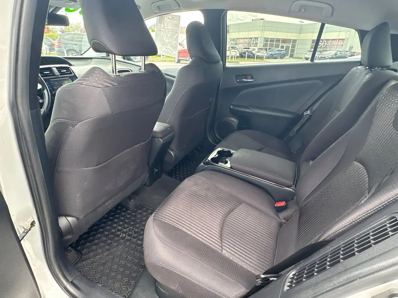 Toyota Prius Prime снимка Toyota Prius Prime