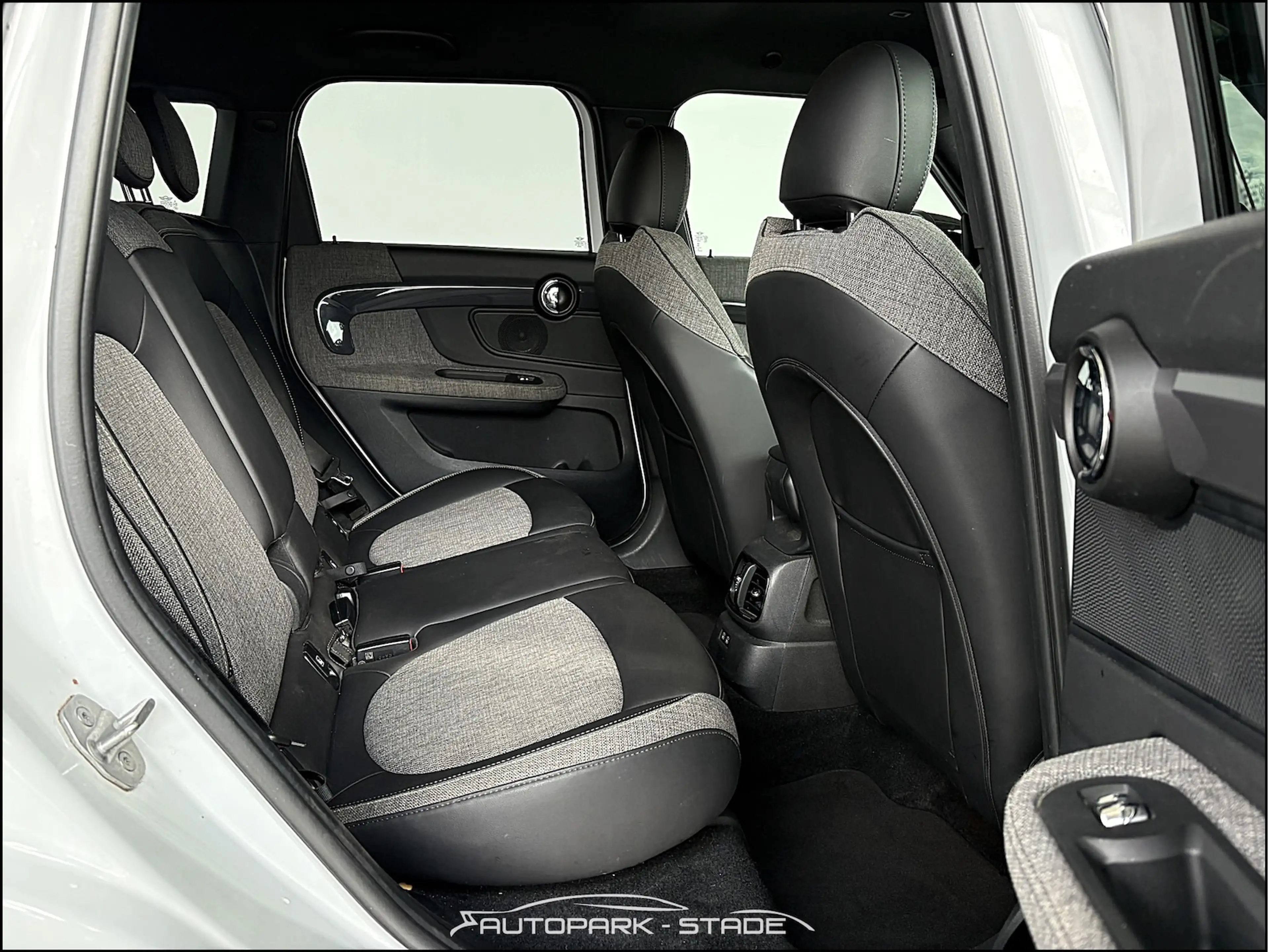 MINI Cooper SD Countryman All4 Aut. Temp. LED Assist — photo 11