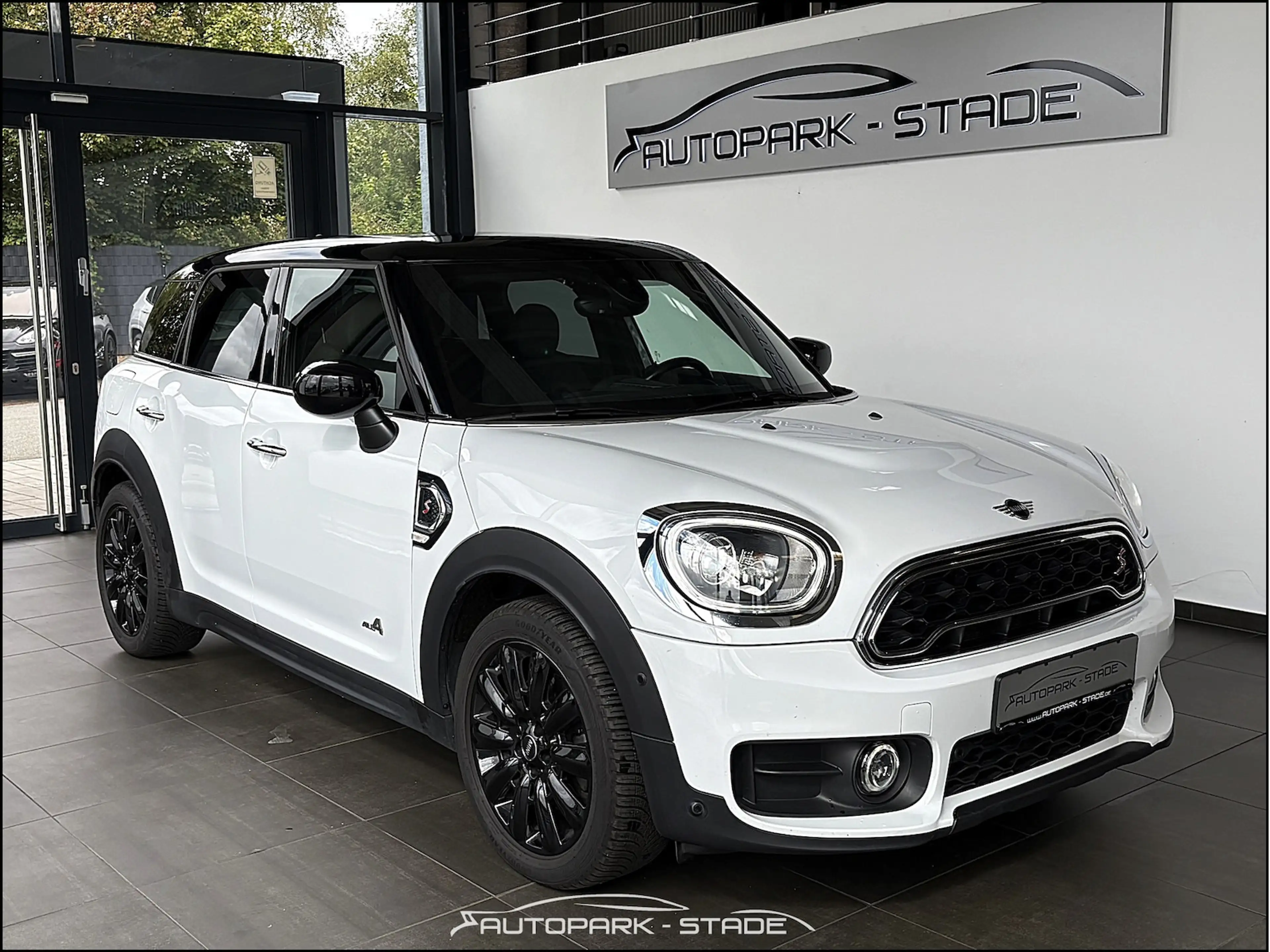 MINI Cooper SD Countryman All4 Aut. Temp. LED Assist — photo 8