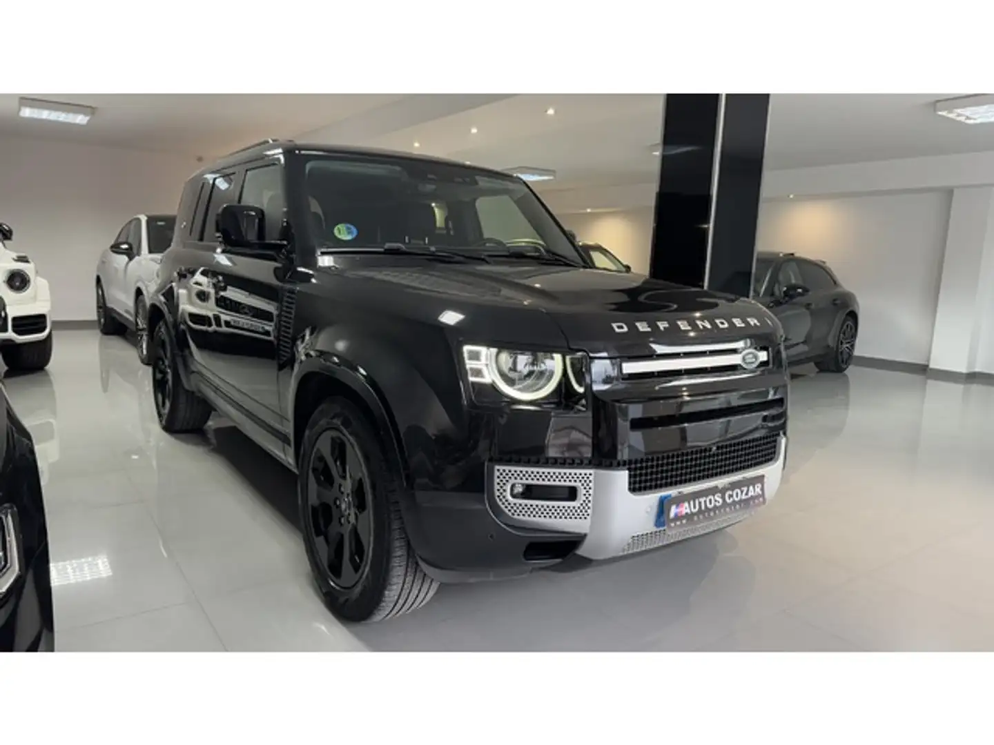 Land Rover Defender 110 3.0D l6 MHEV SE AWD Aut. 250 Negro - 2