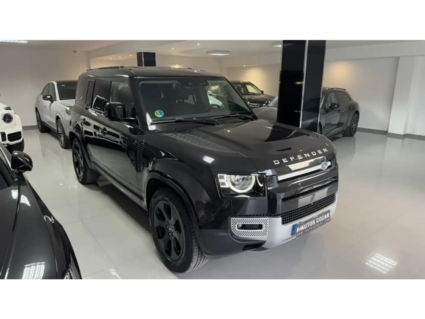 Land Rover Defender 110 3.0D l6 MHEV SE AWD Aut. 250 Negro - 1