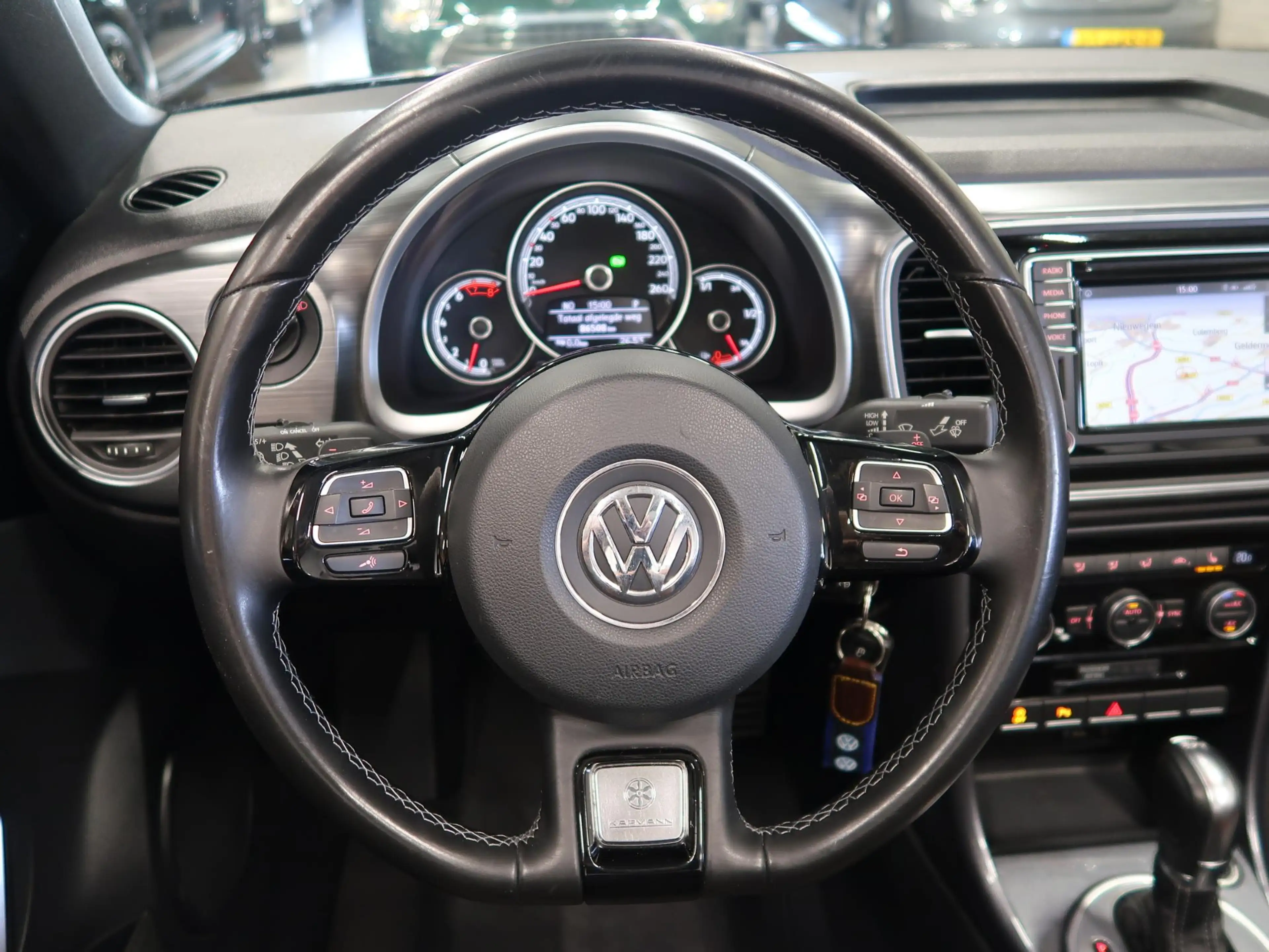 Volkswagen Beetle Cabriolet 1.4 TSI Karmann 150pk Automaat Leer/Alca — photo 38