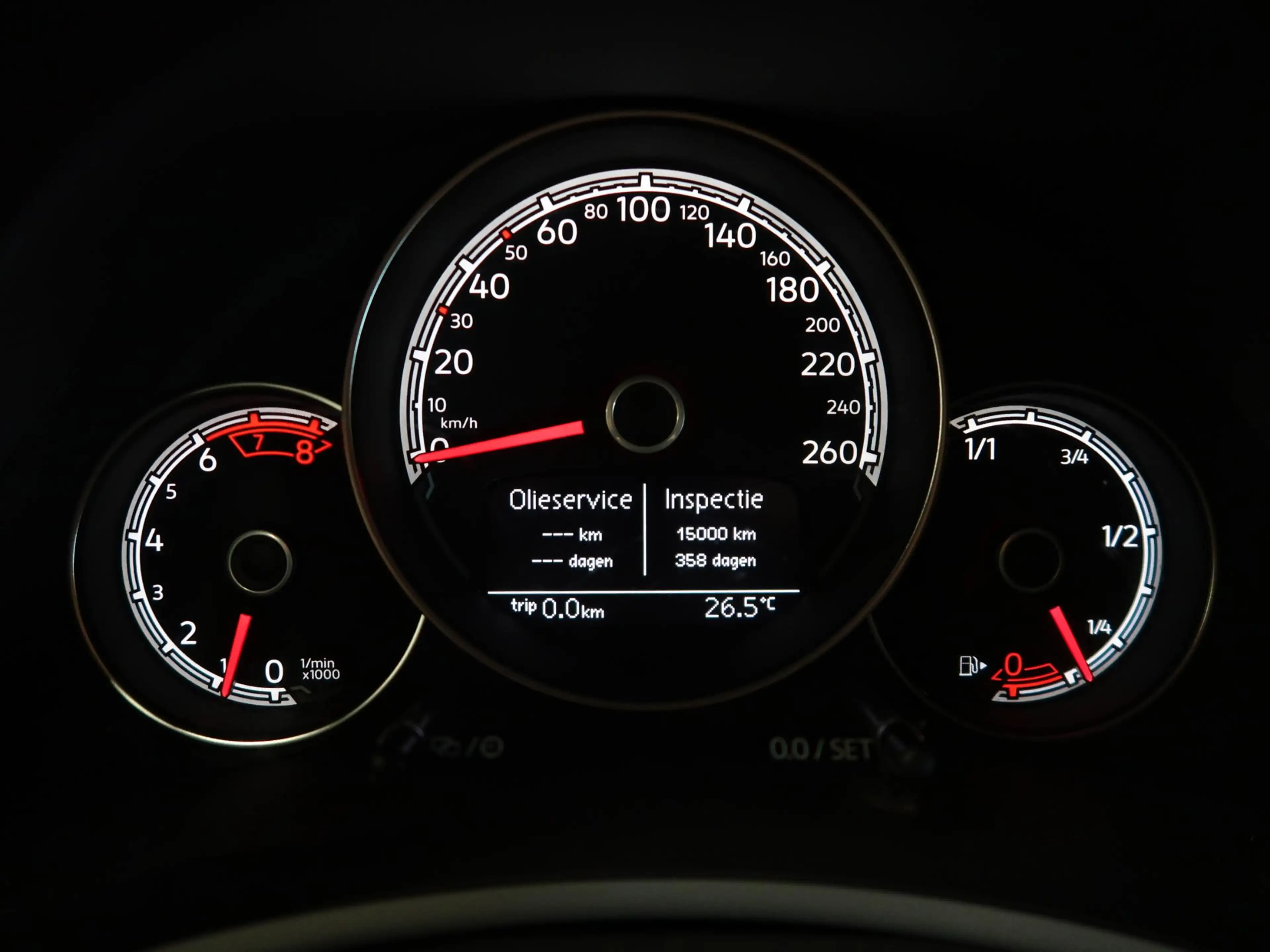 Volkswagen Beetle Cabriolet 1.4 TSI Karmann 150pk Automaat Leer/Alca — photo 31