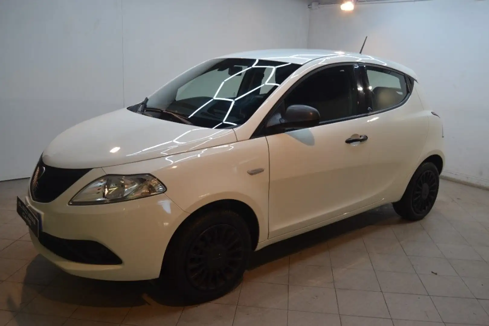 Lancia Ypsilon 1.2 69 CV 5 porte PREZZO REALE!!! Blanc - 1