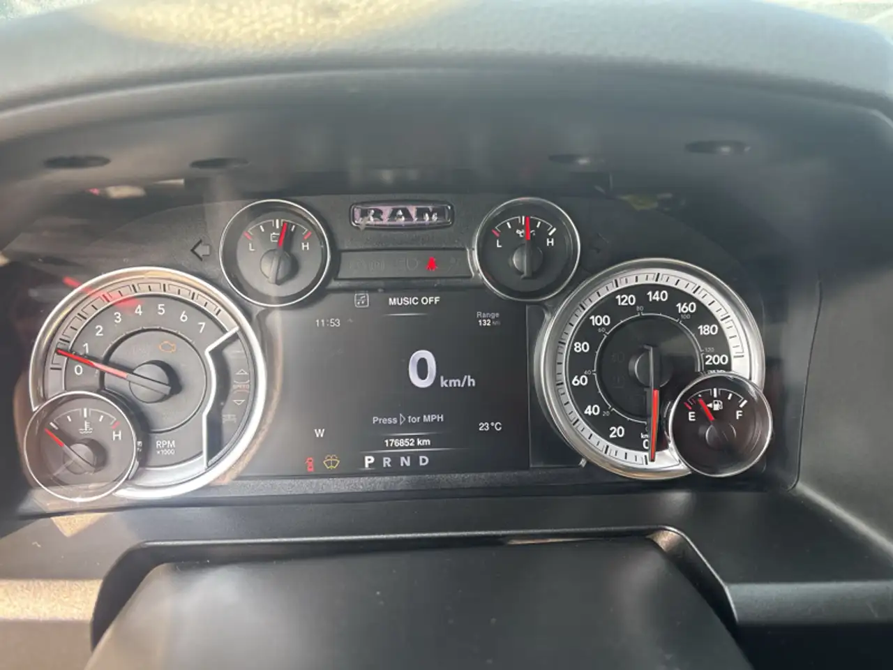 RAM 1500 снимка RAM 1500