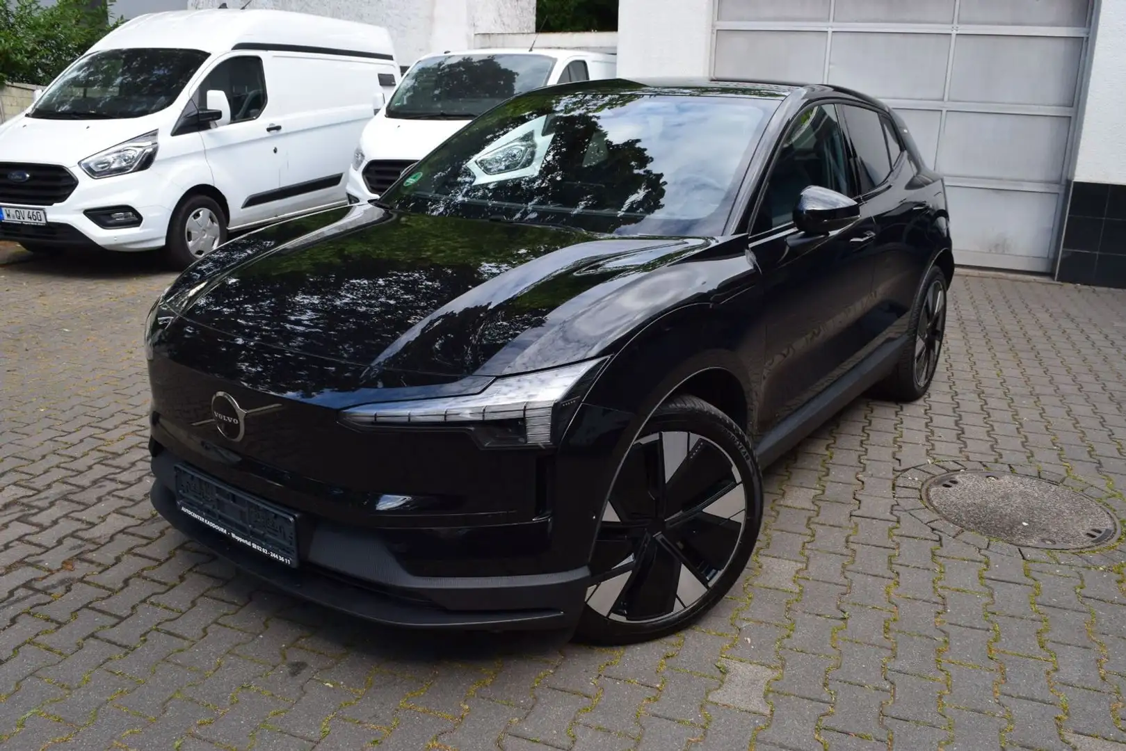 Volvo EX30 Twin Performance AWD Ultra Pano,H&K,20",Bli Schwarz - 2