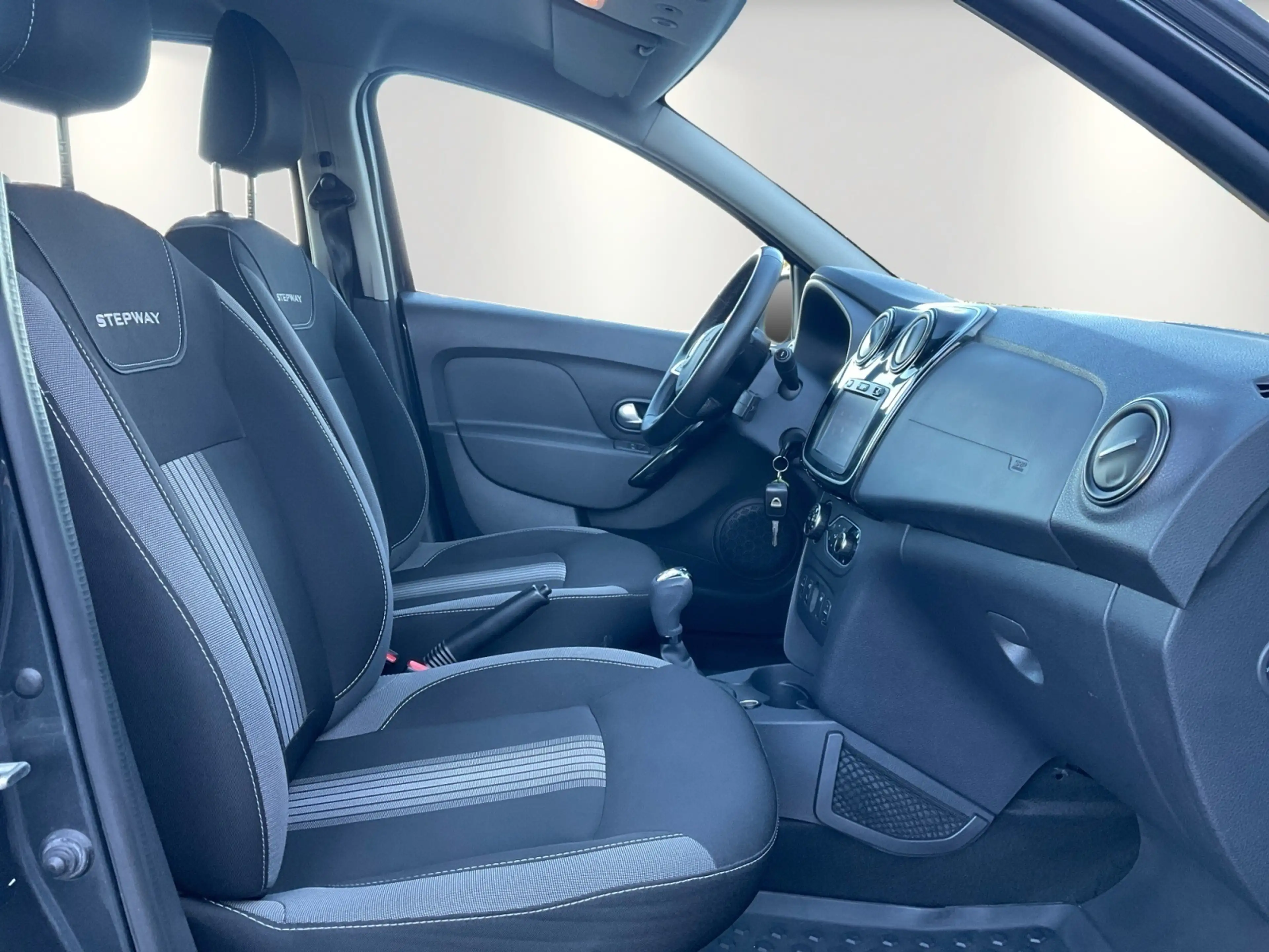 Dacia Logan TCe 90 MCV Stepway/Navi/Kamera — photo 15