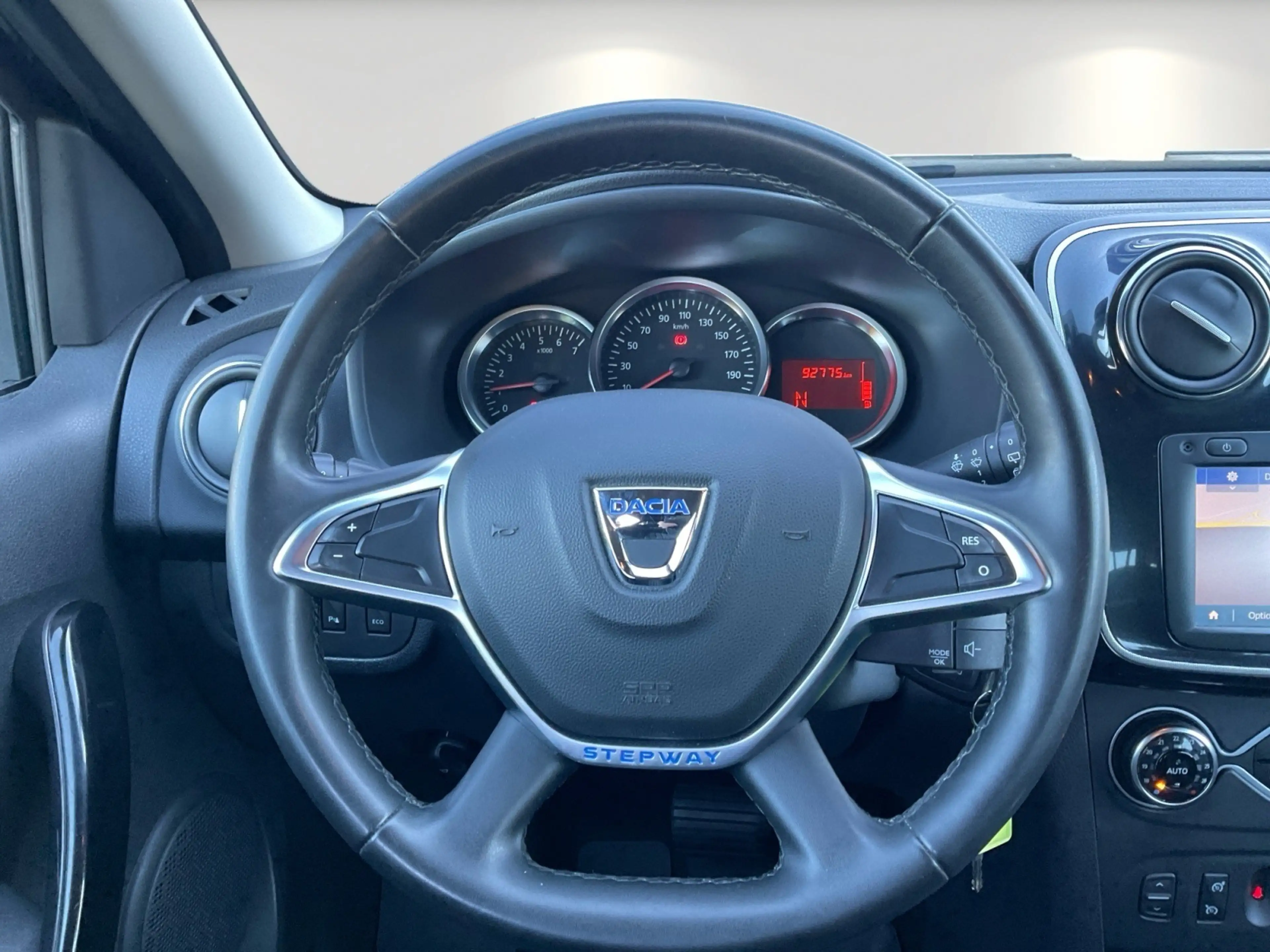 Dacia Logan TCe 90 MCV Stepway/Navi/Kamera — photo 13