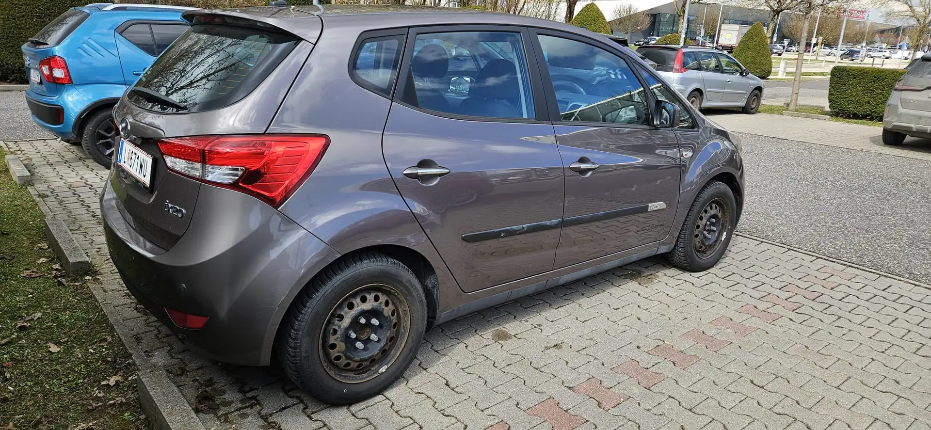 Hyundai iX20 iX20 1,4 CVVT Europe Europe Braun - 2