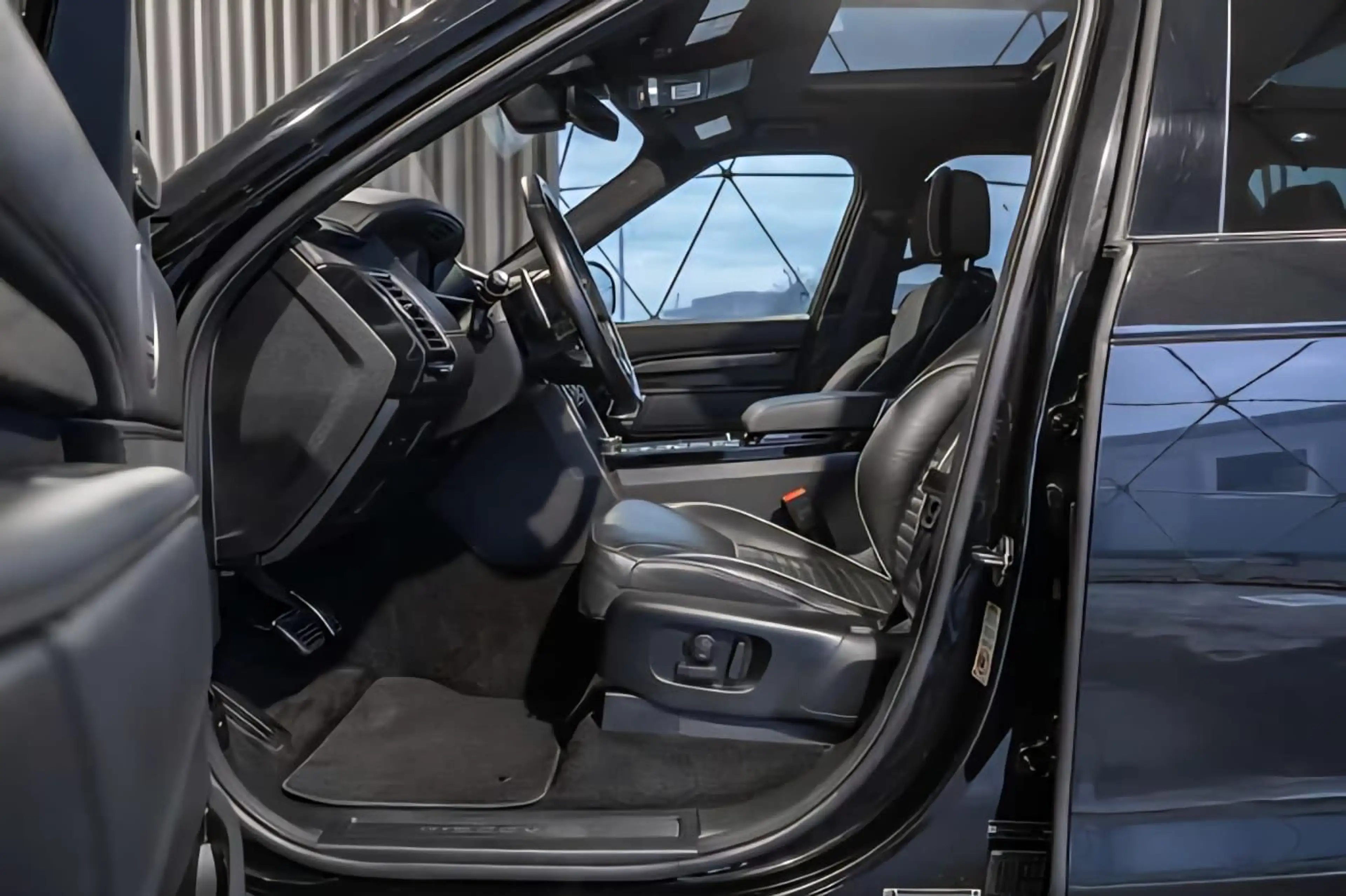 Land Rover Discovery HSE Luxury Si6/TOP Ausstattung/7-Sitze — photo 13