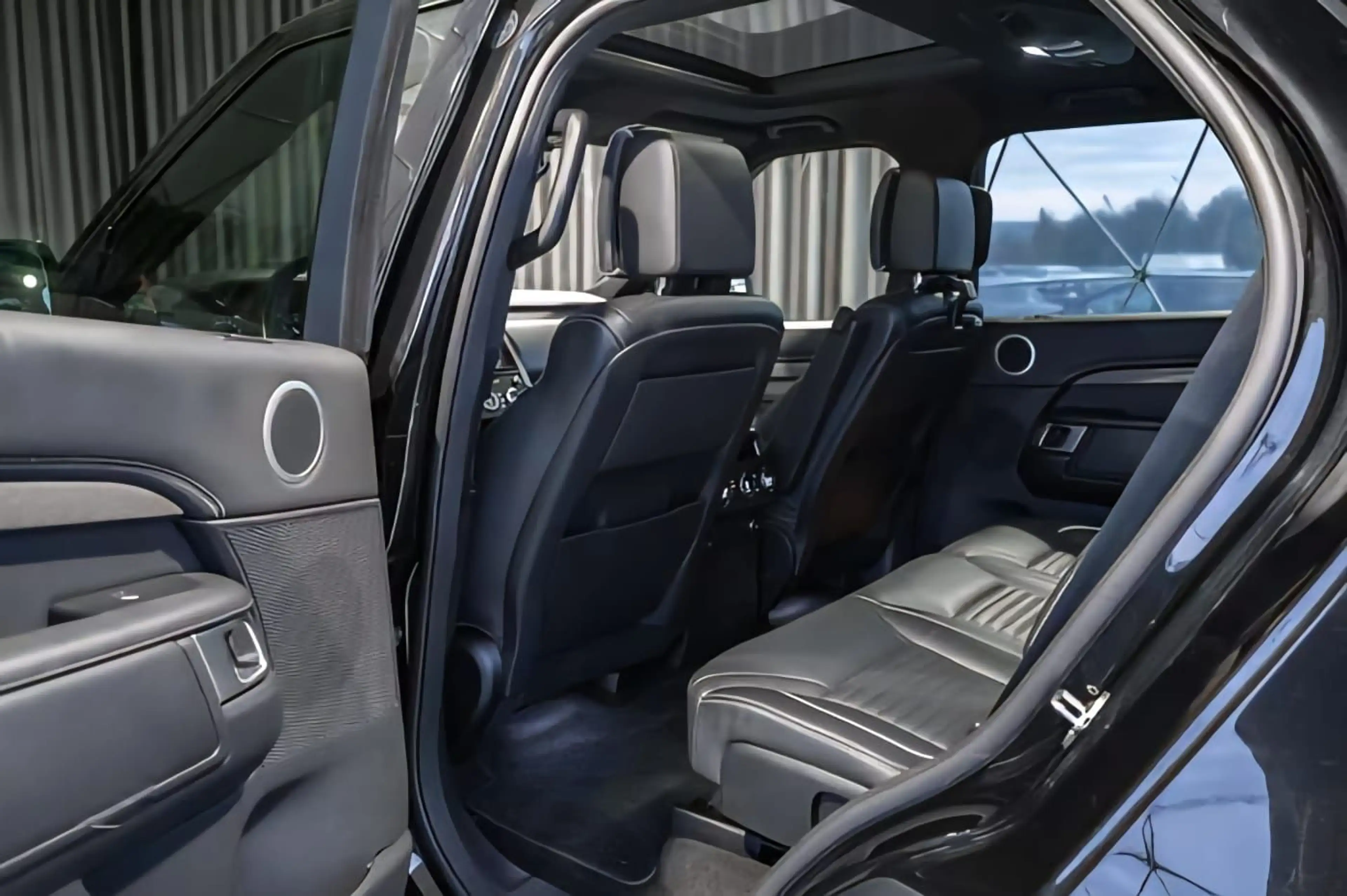 Land Rover Discovery HSE Luxury Si6/TOP Ausstattung/7-Sitze — photo 15