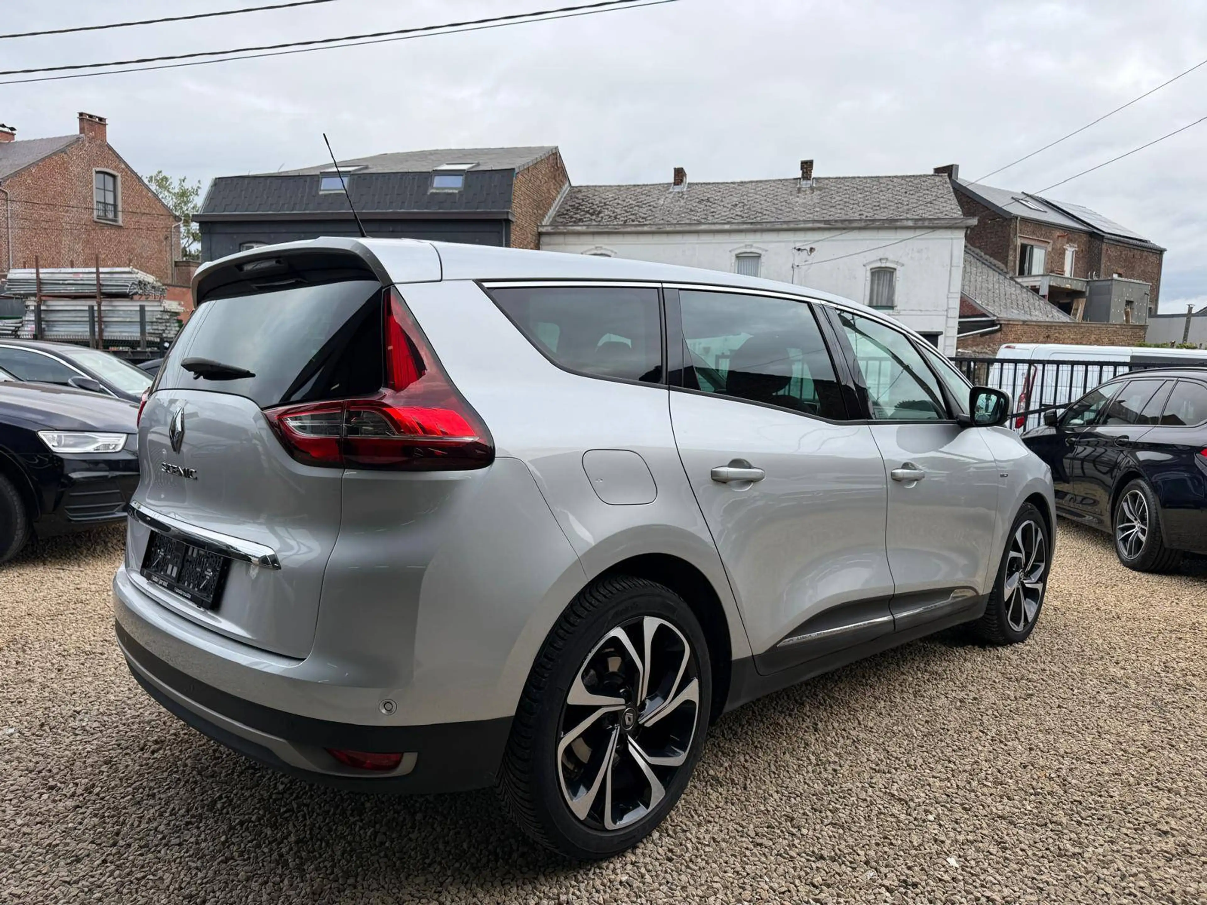 Renault Grand Scenic GRD SCENIC 7 PLACES * GPS * CAMERA * — photo 6